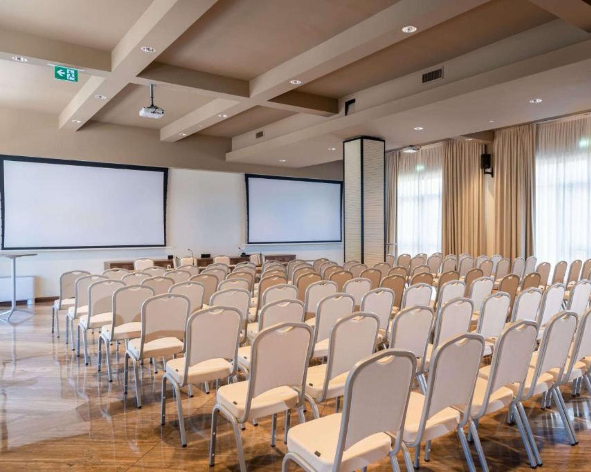 DoubleTree sala conferenze