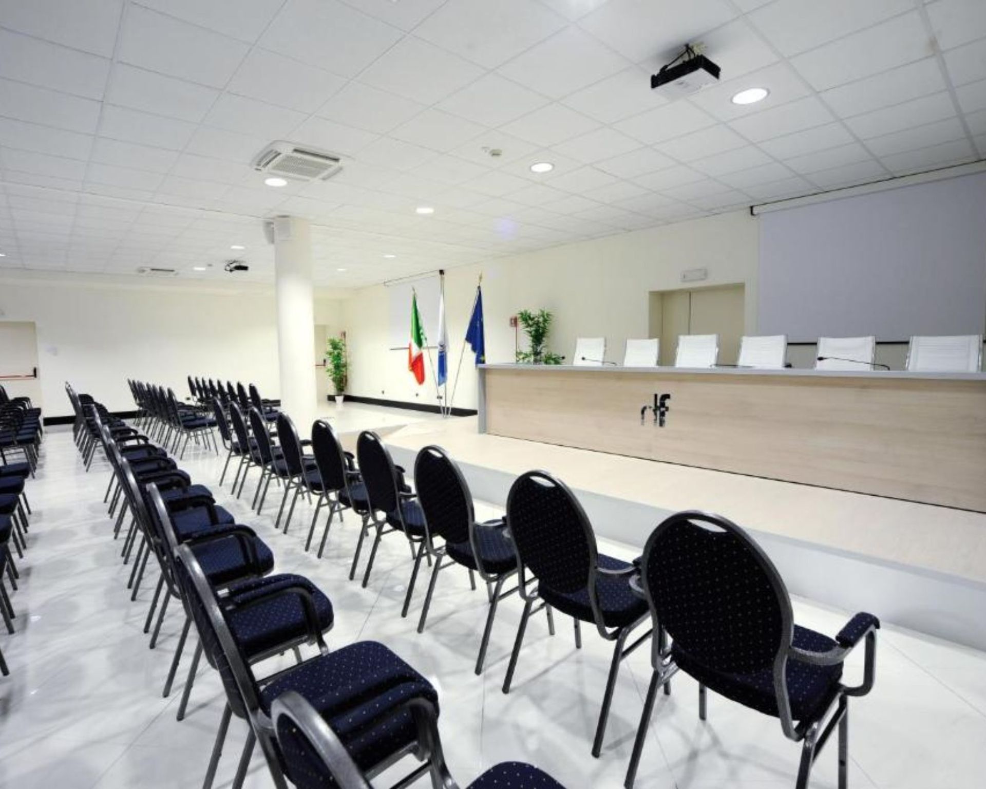 Hotel fiera sala congressi