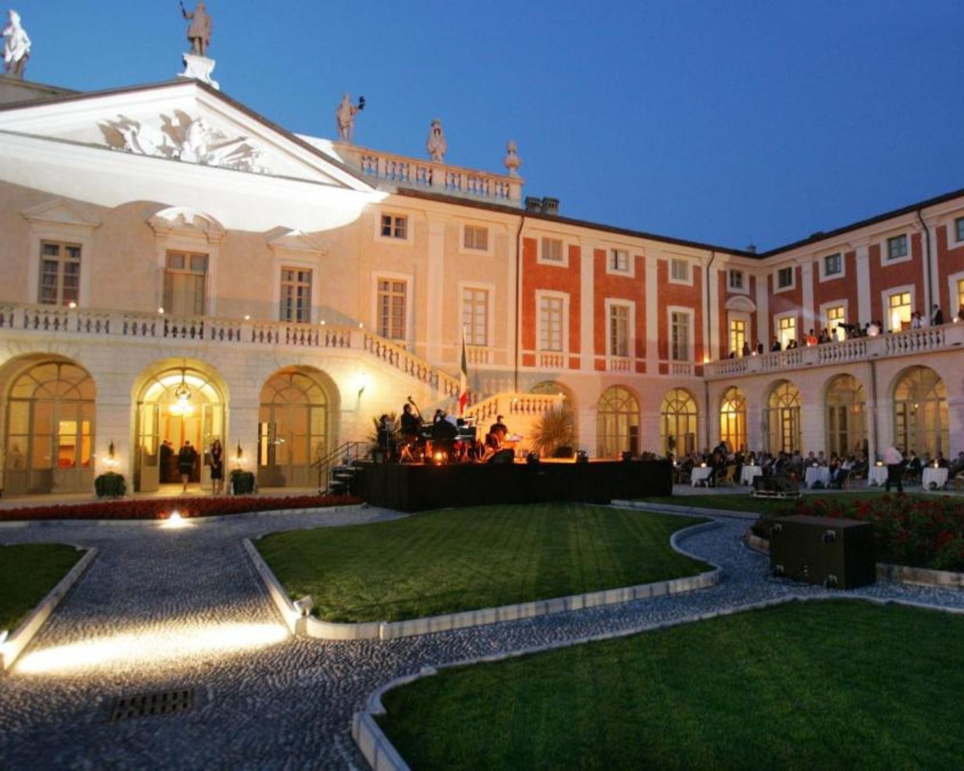 Villa Fenaroli-esterno