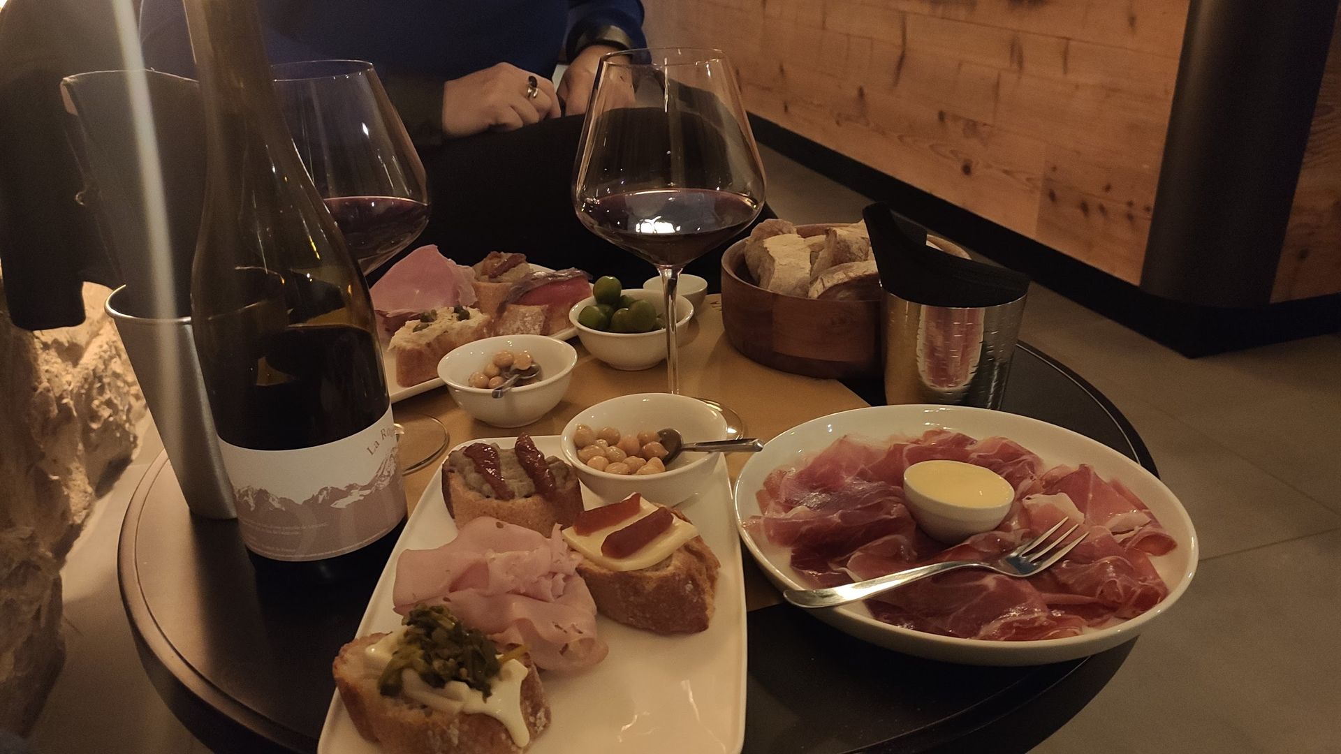 AcquaSanta - © Photo by Simone Barattieri di San Pietro