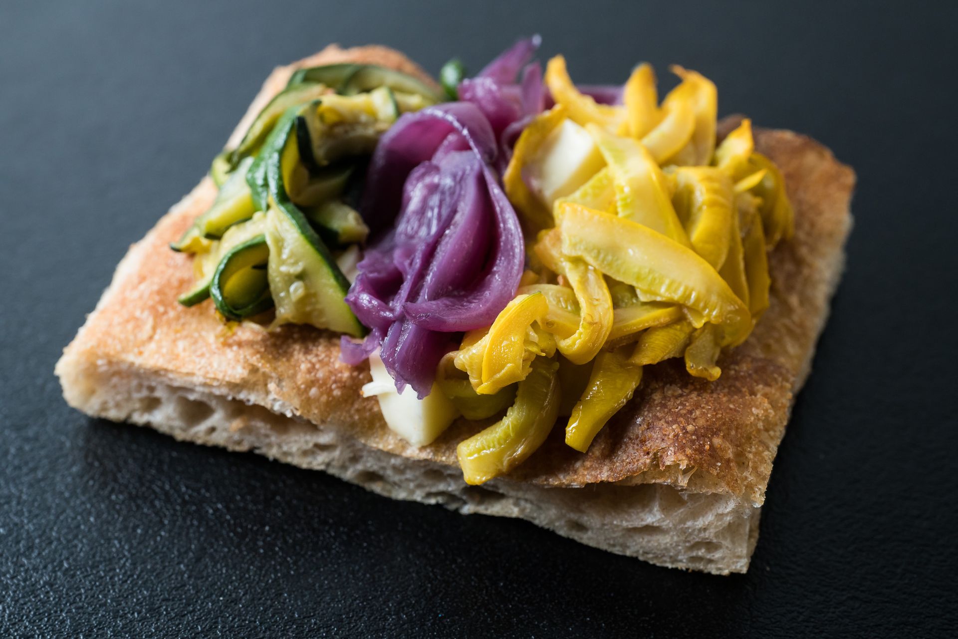 Alimento - © Photo by ALIMENTO