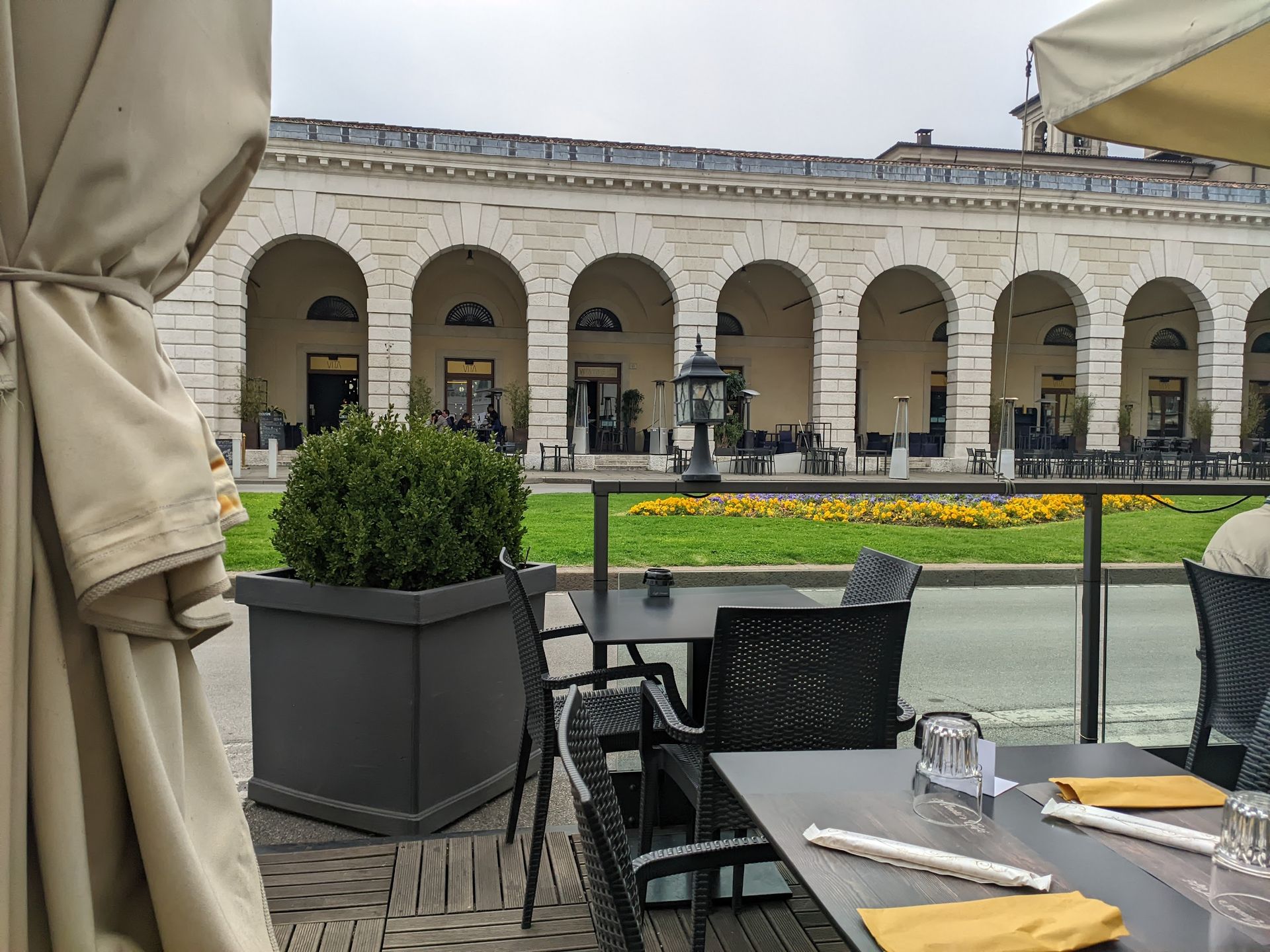 Arnold's cafè - © Photo by Enrique Pini (kike)