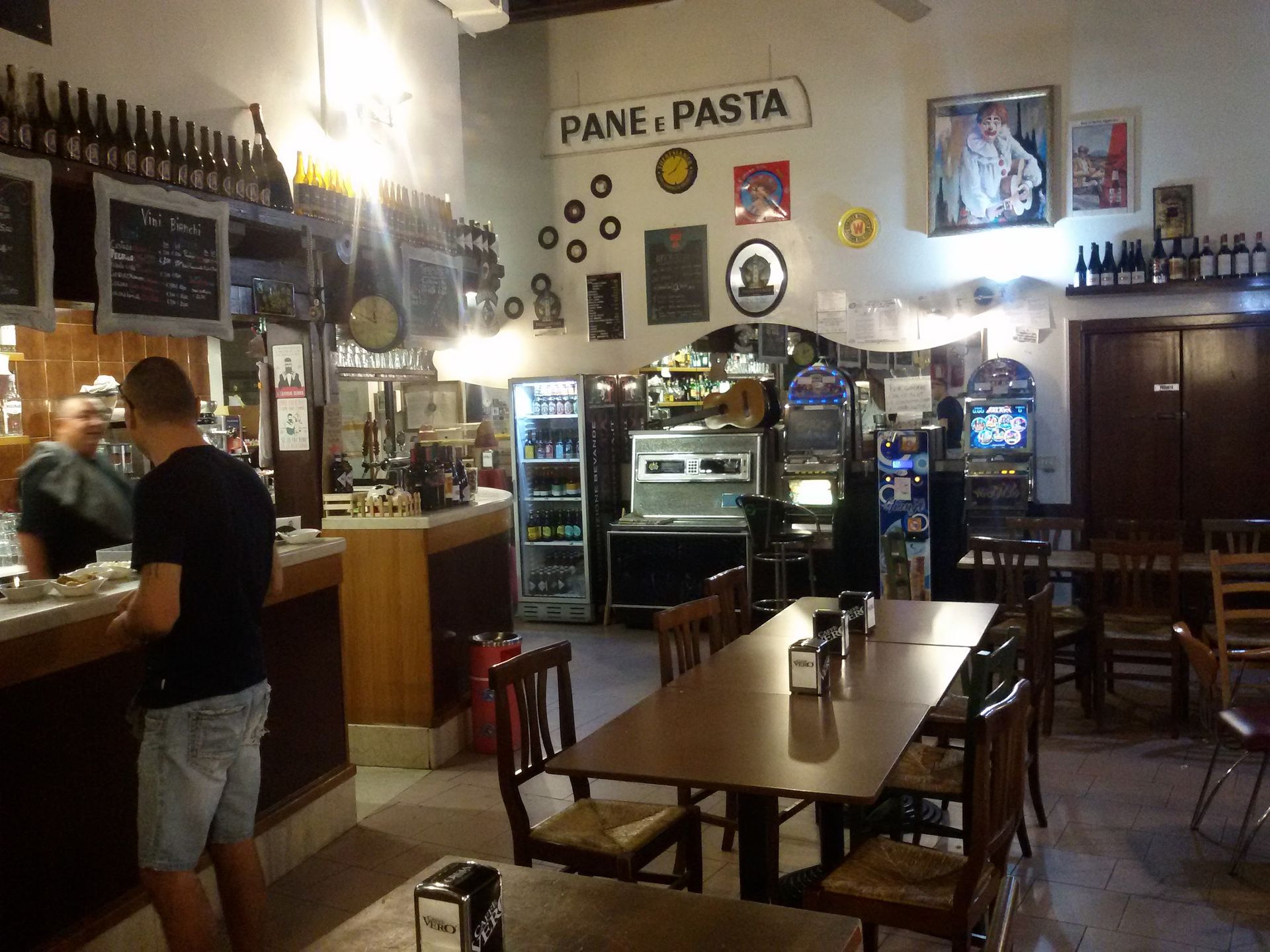 bar aquila nera - © Photo by Basarsogo B