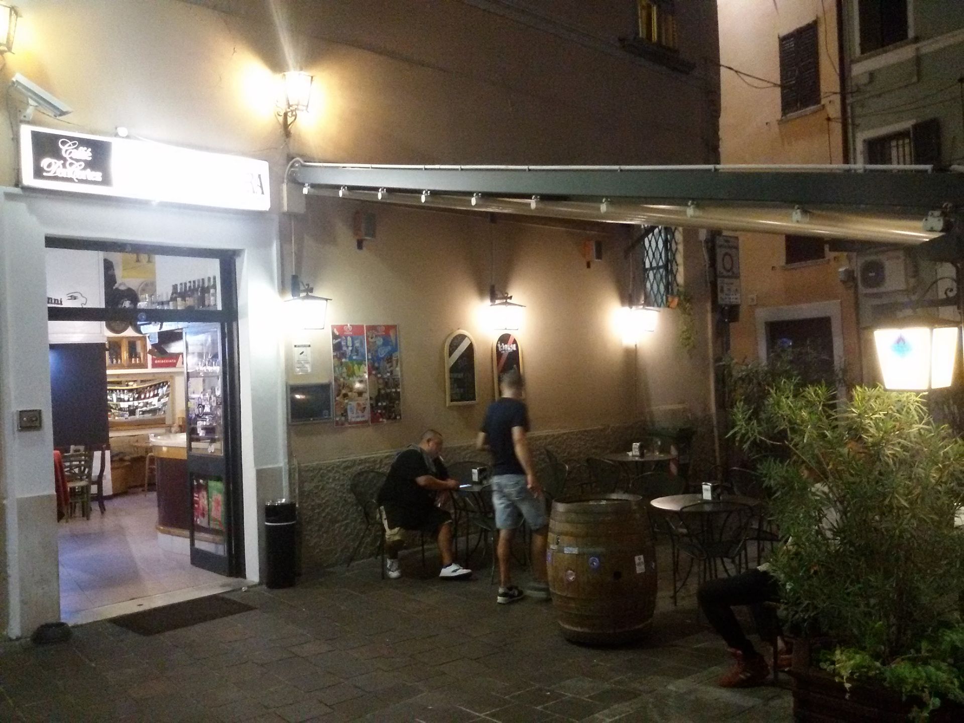 bar aquila nera - © Photo by Basarsogo B