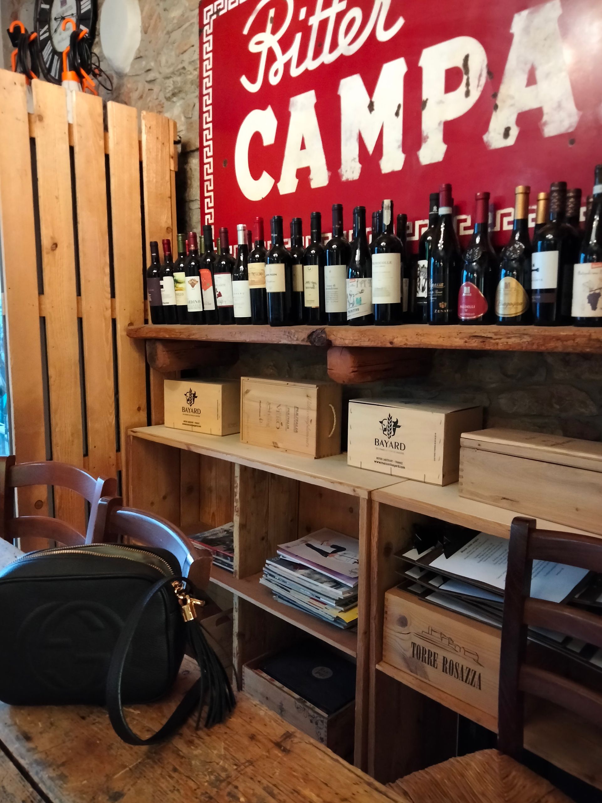 Bar bar - © Photo by Raffaele Casula