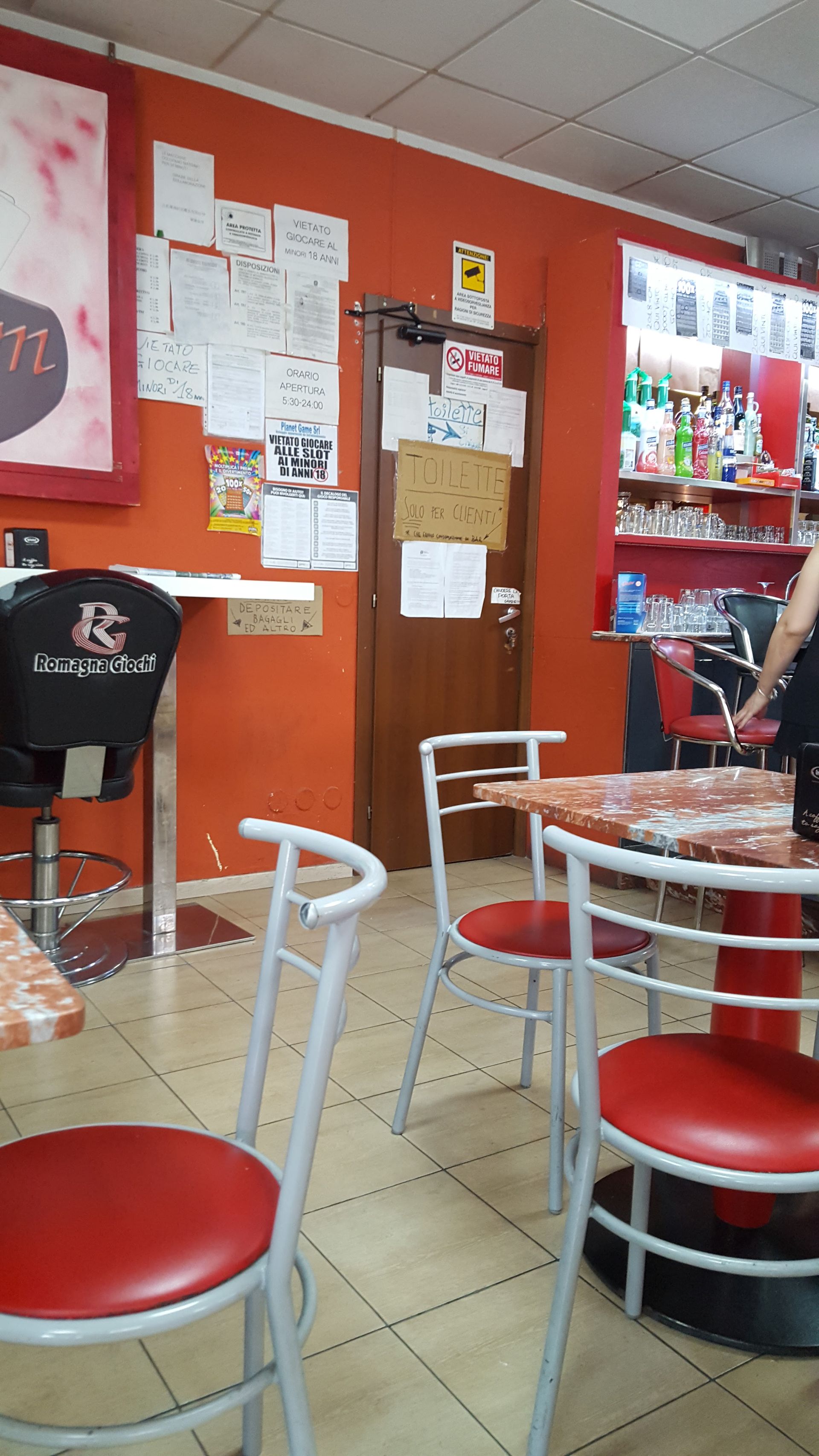 Bar centro - © Photo by Rudolf Petermann