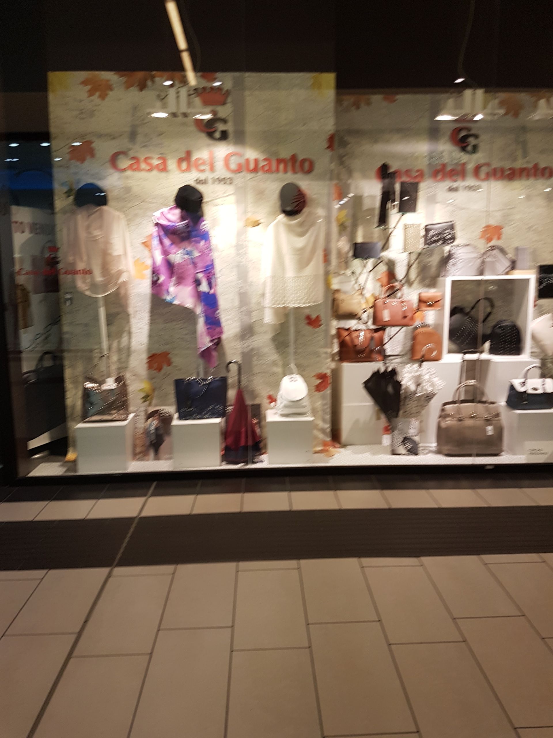 Casa del guanto - © Photo by Pasquale Casciello