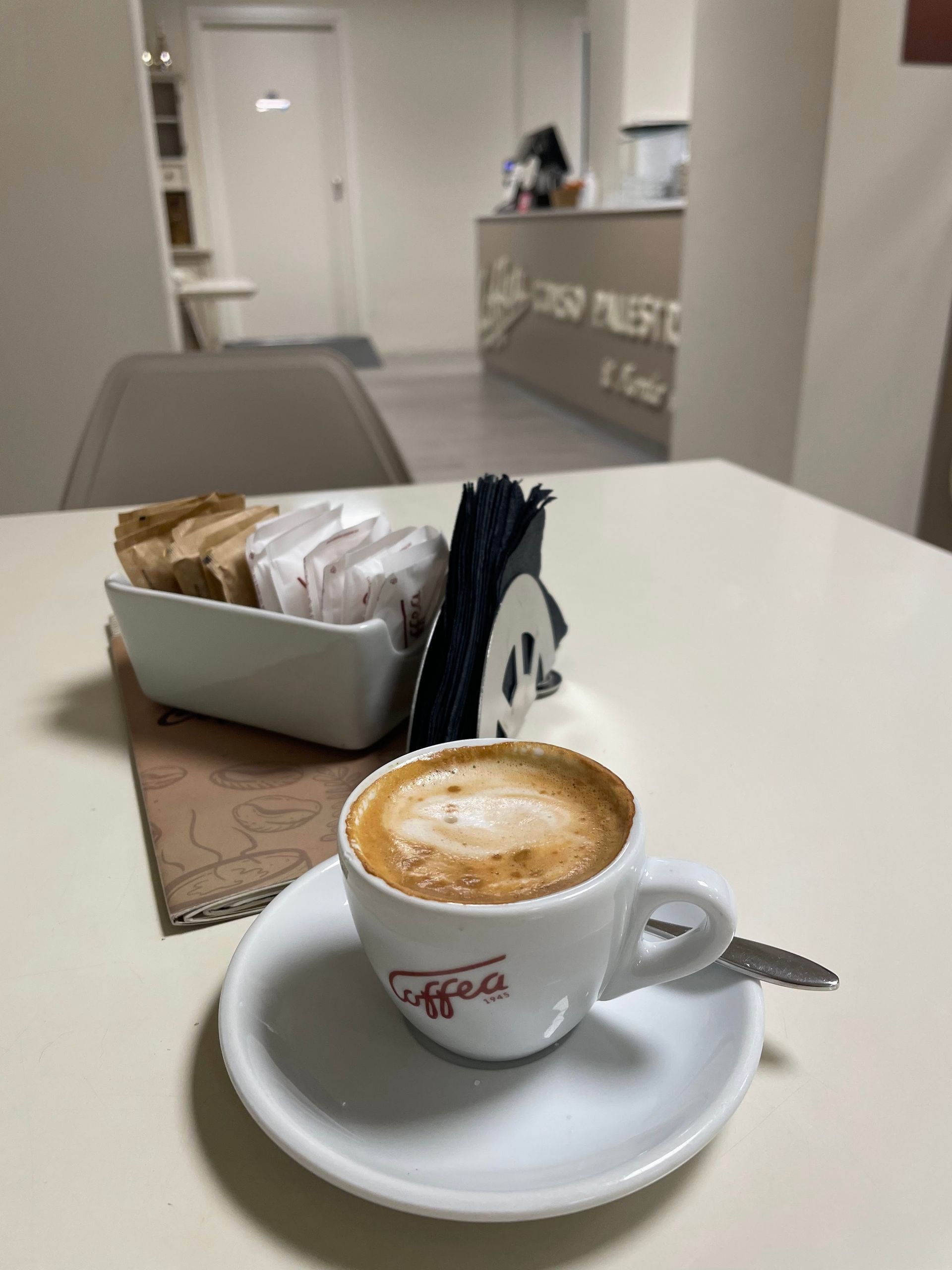 Coffea corso Palestro - © Photo by Elena Dessy