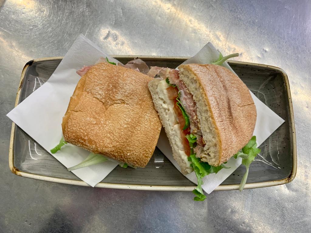 Corner Magenta - © Photo by Cocktail Bar e Caffetteria Corner Magenta