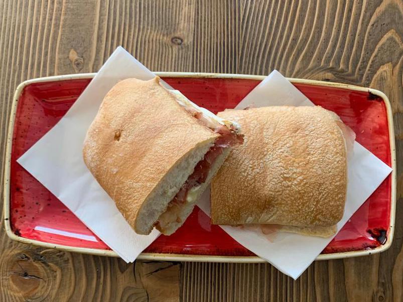 Corner Magenta - © Photo by Cocktail Bar e Caffetteria Corner Magenta