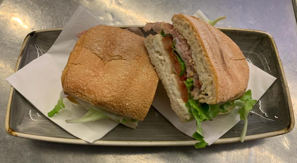 Corner Magenta - © Photo by Cocktail Bar e Caffetteria Corner Magenta