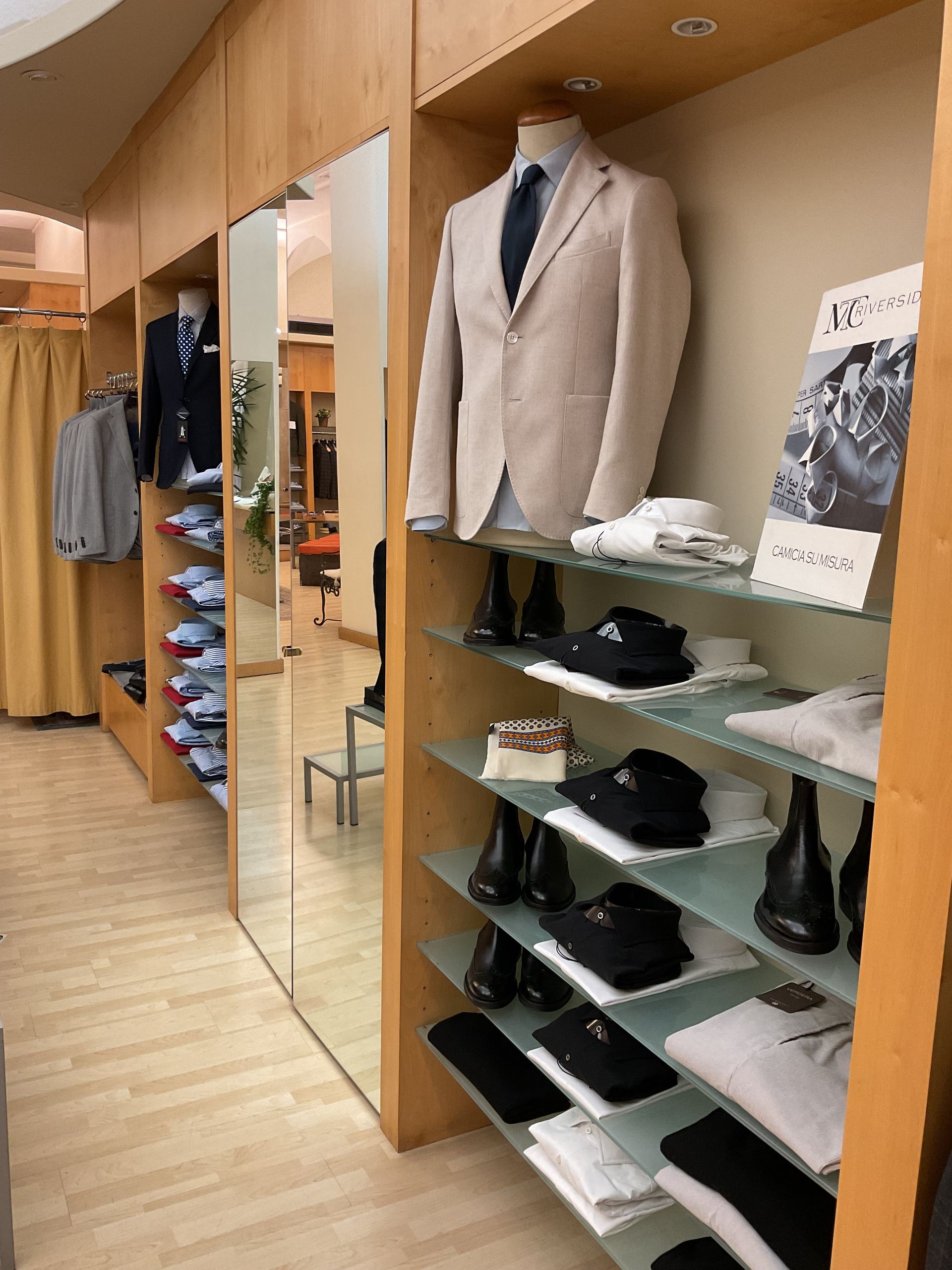 ELLEBImenfashionshop - © Photo by ELLEBImenfashionshop