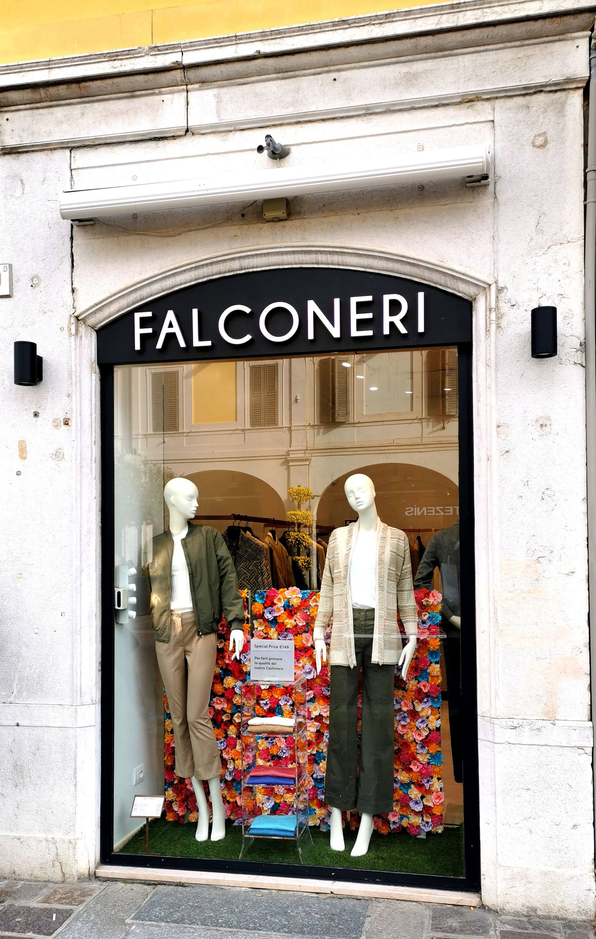 Falconeri - © Photo by Claudio Savoldi