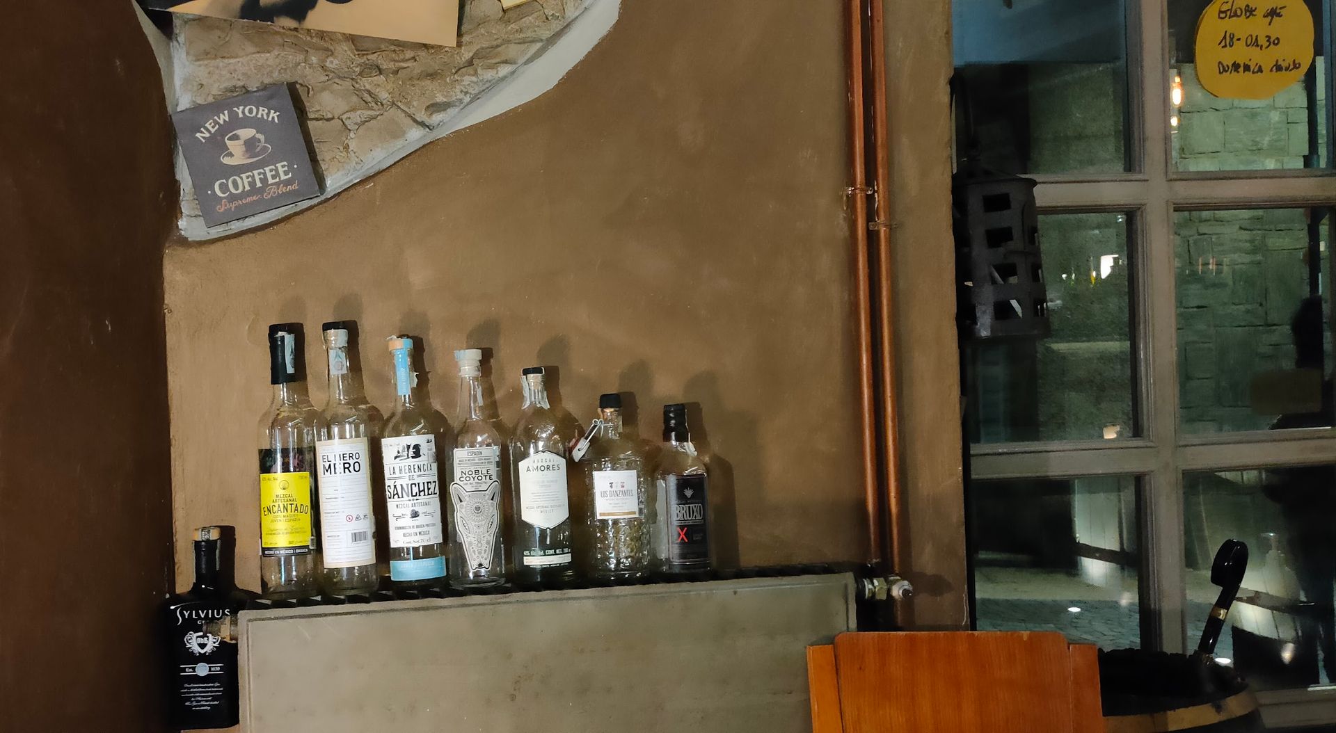 Globe Caffè - © Photo by Luca Baldini