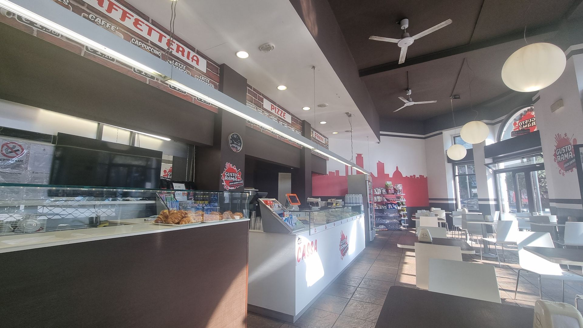 Gustorama - © Photo by Alex M.