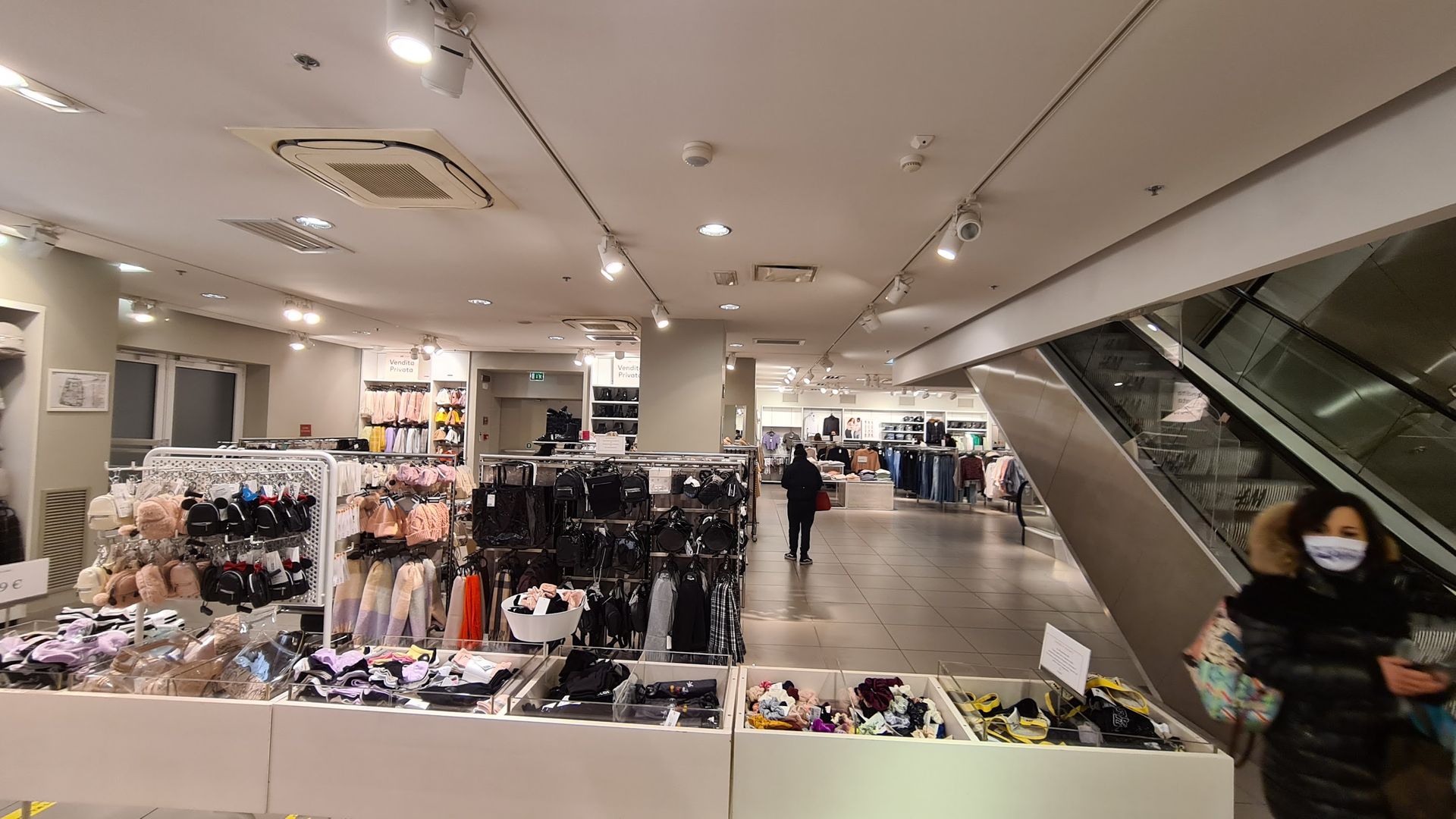 H&M - © Photo by Luca Anania