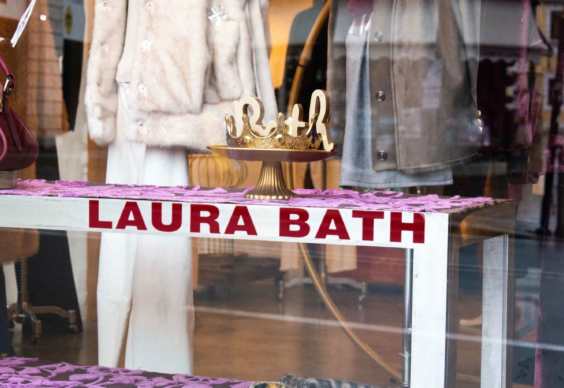 Laura bath - © Photo by Laura Bath & Co