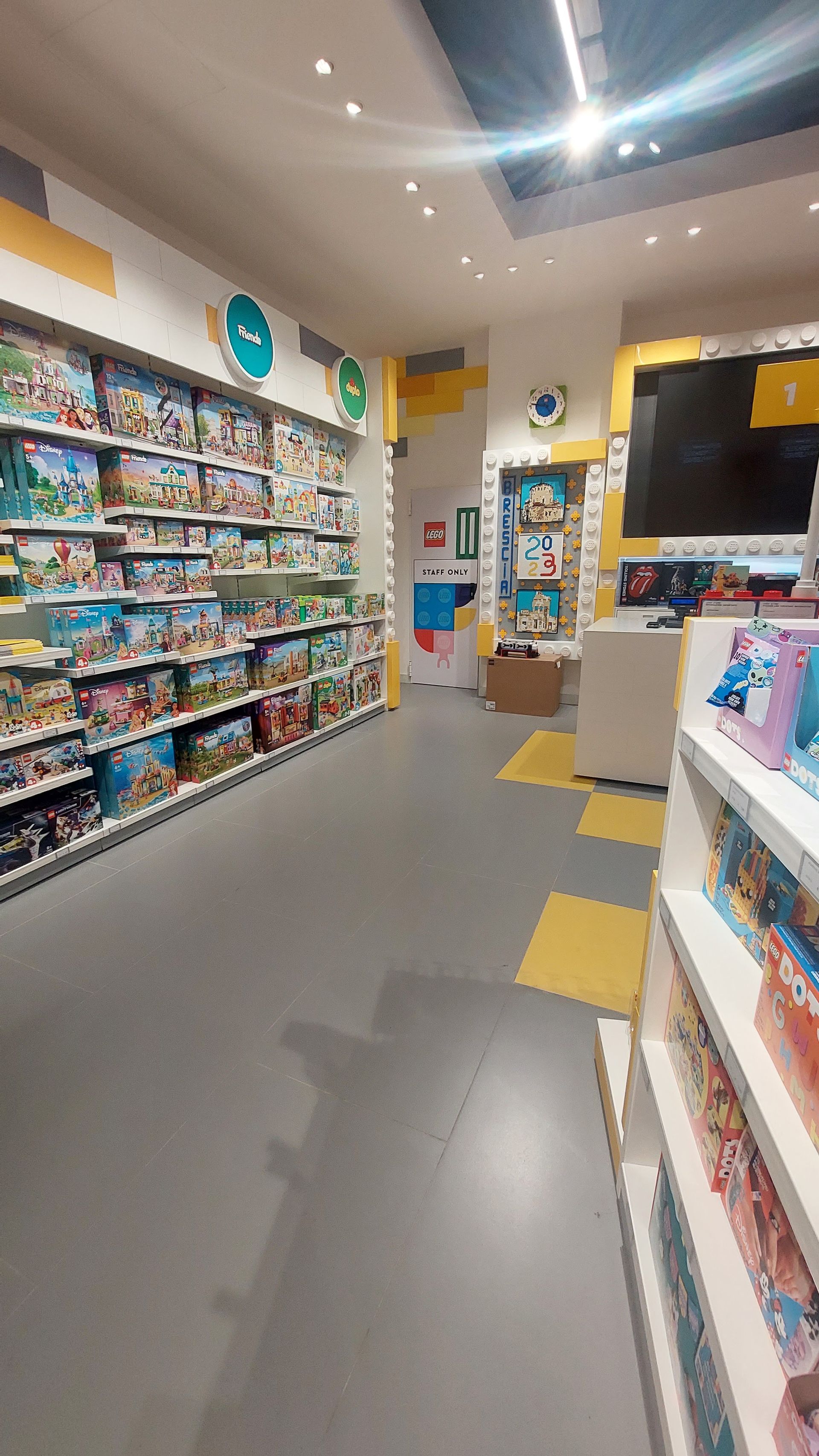 Lego store - © Photo by Annalisa N.