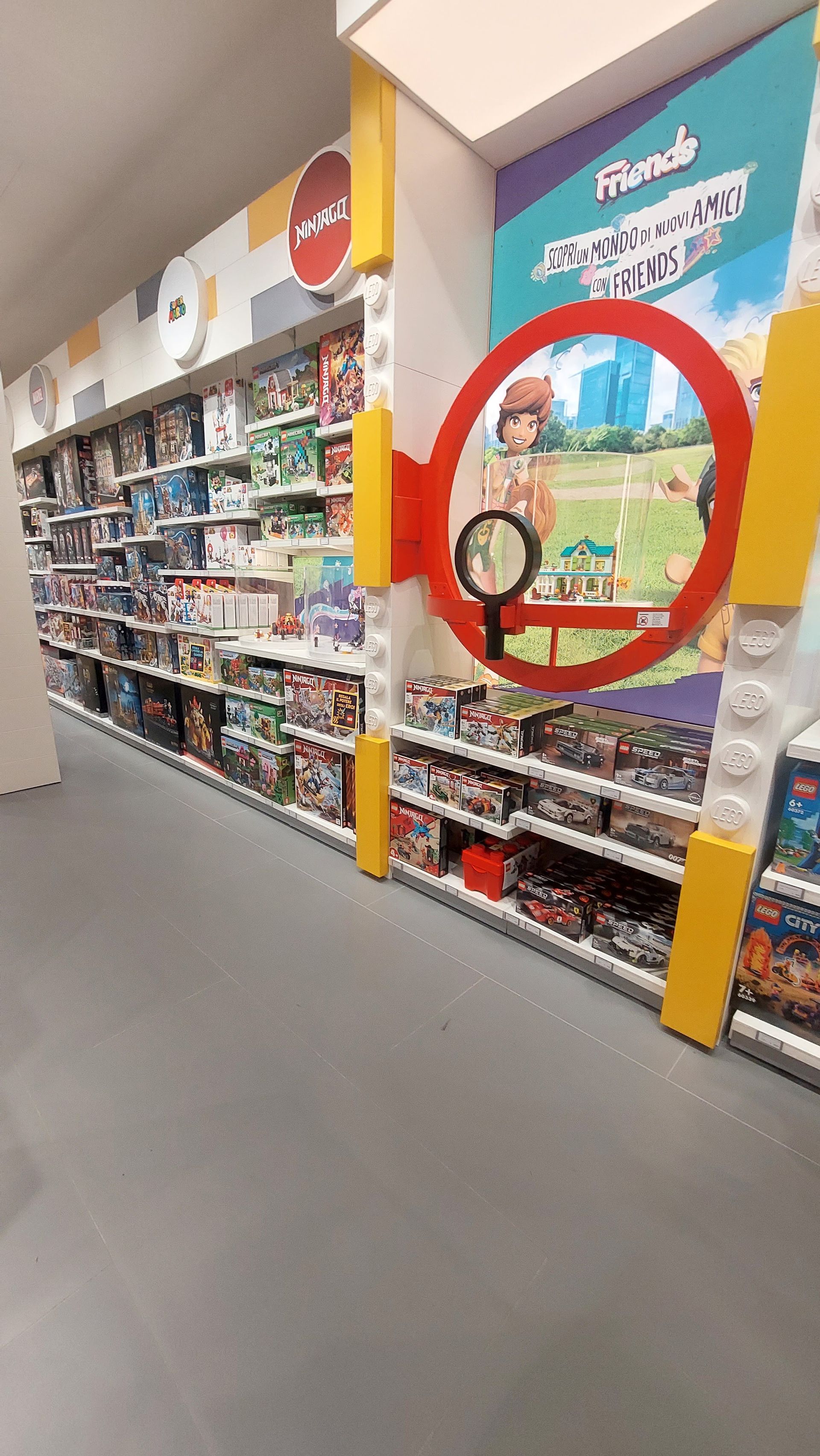 Lego store - © Photo by Annalisa N.