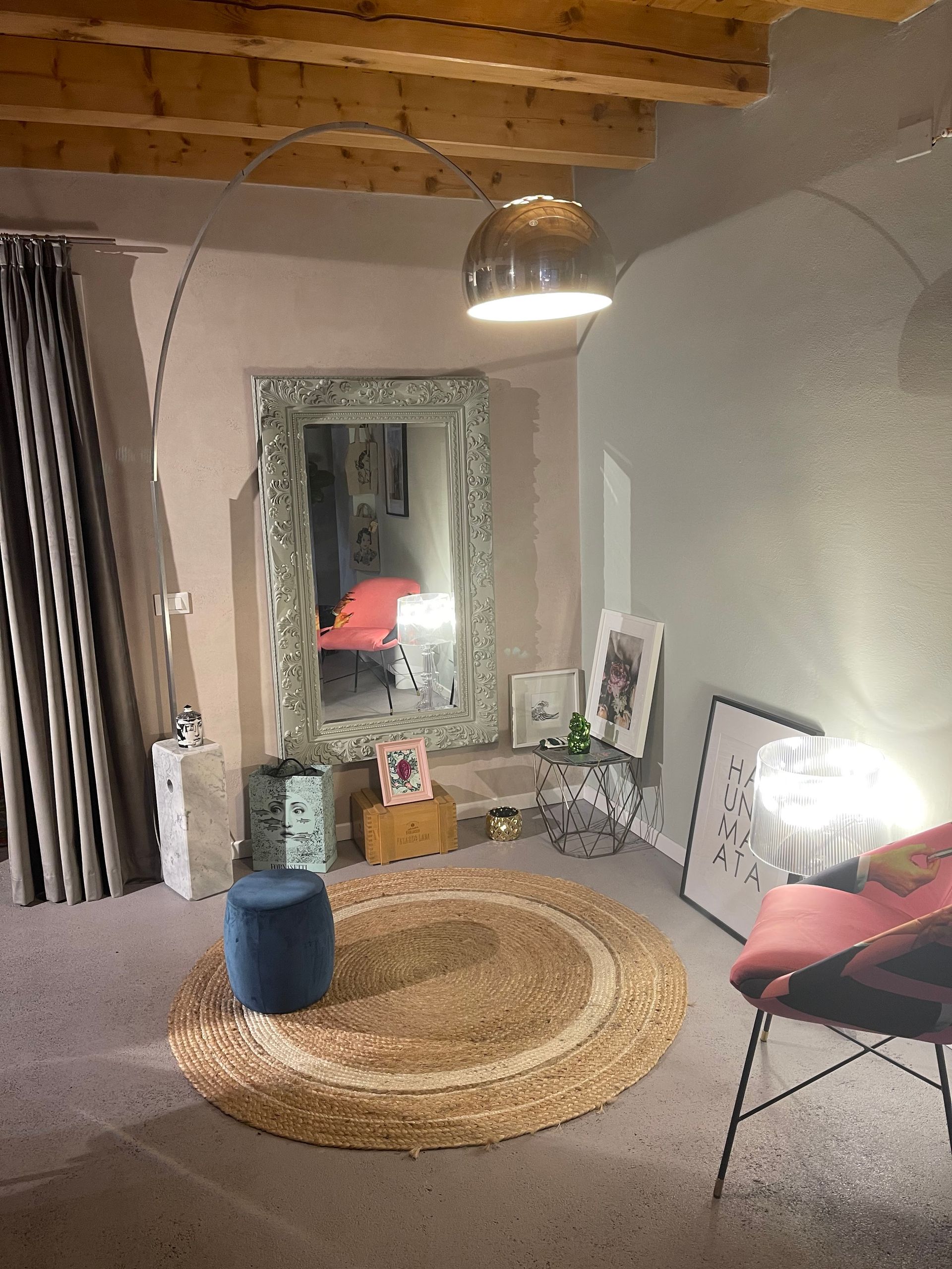 Livello 24 - © Photo by Livello 24 - Abbigliamento, abiti da Parigi, Accessori, Profumi, Scarpe