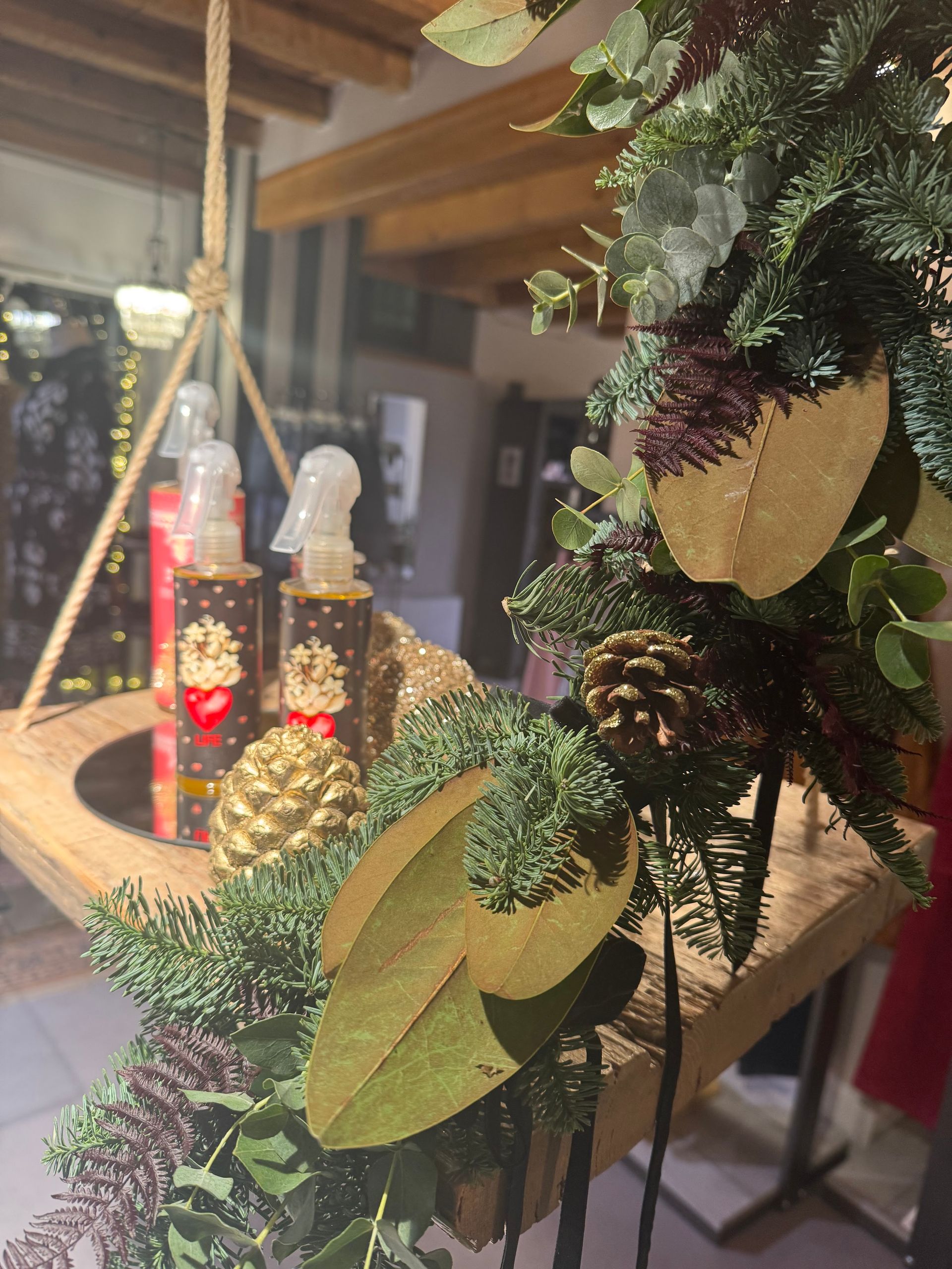 Livello 24 - © Photo by Livello 24 - Abbigliamento, abiti da Parigi, Accessori, Profumi, Scarpe