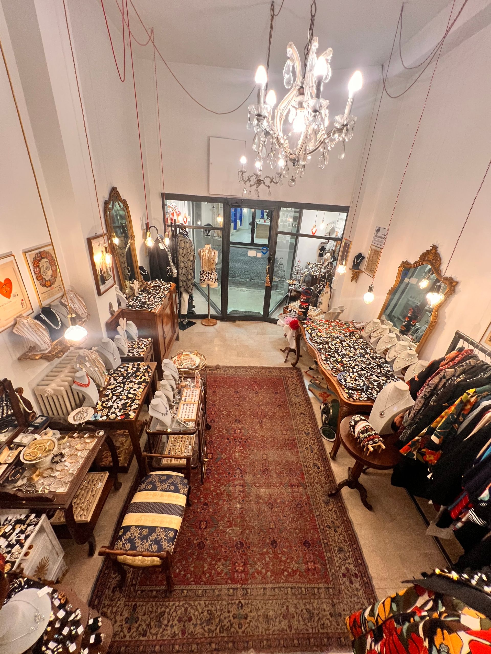 Mama Spillas - © Photo by ASHRAF MOHAMED HASSAN MOHAMED