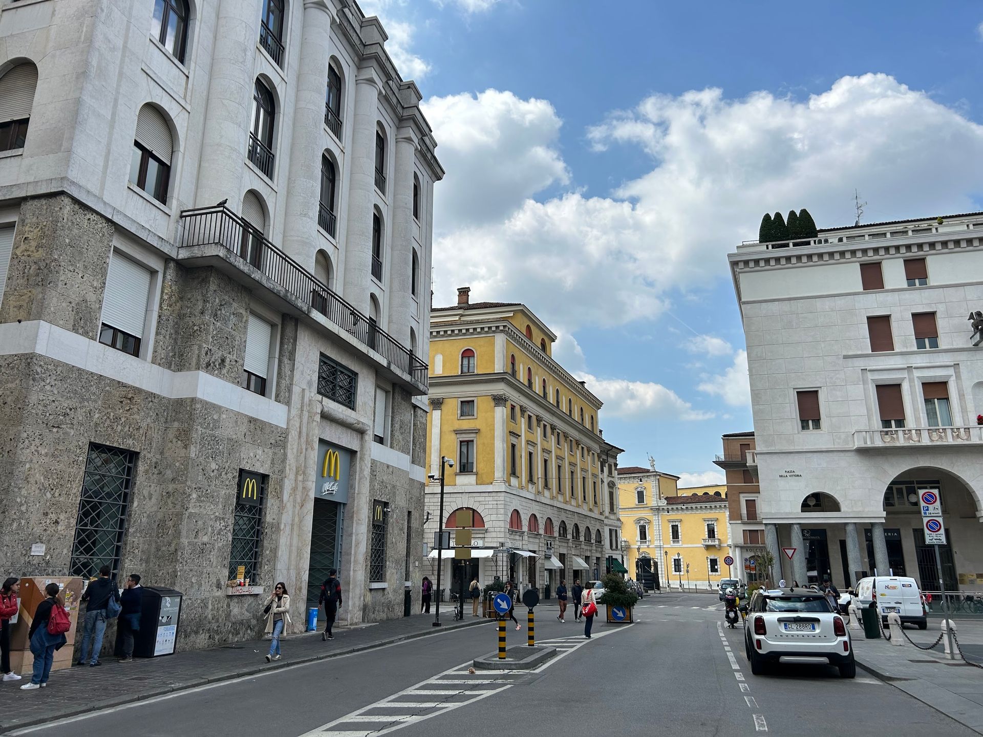 Mc Donald - © Photo by T Design