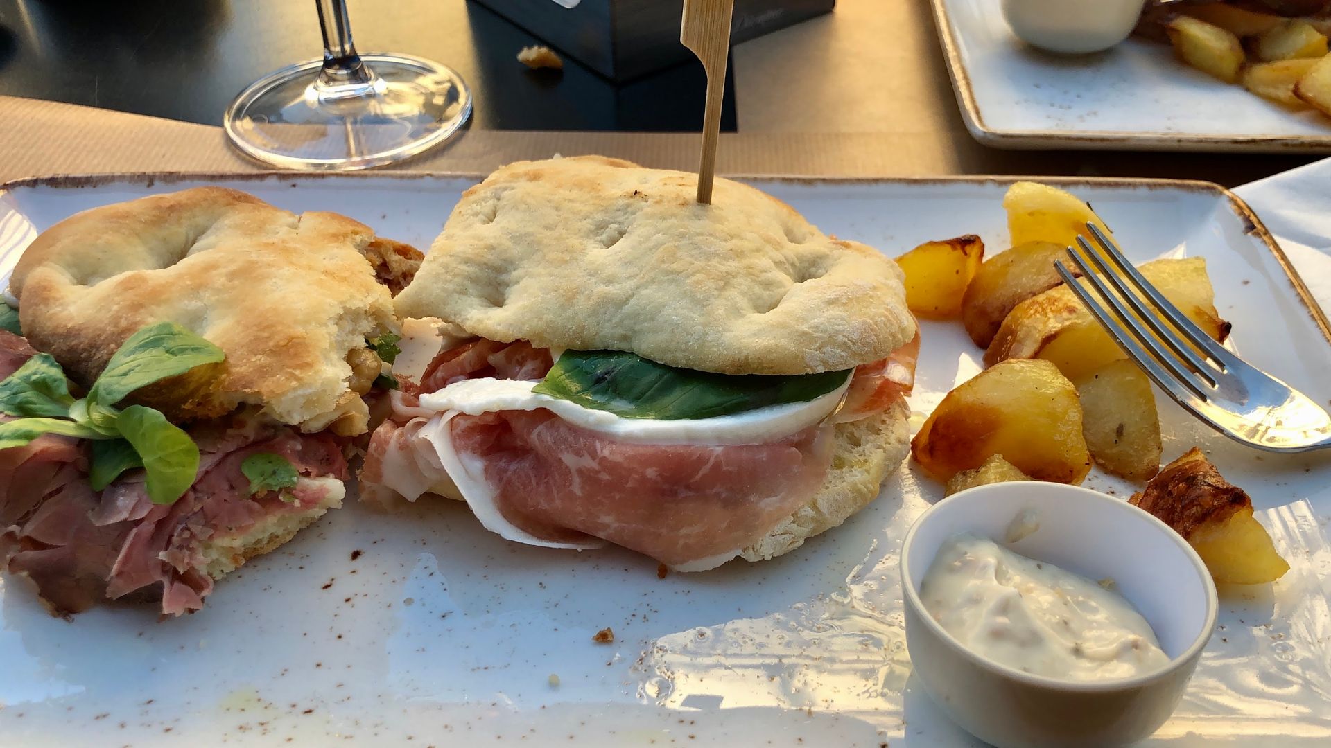 Mōma Cafe - © Photo by 3rd Eye Web