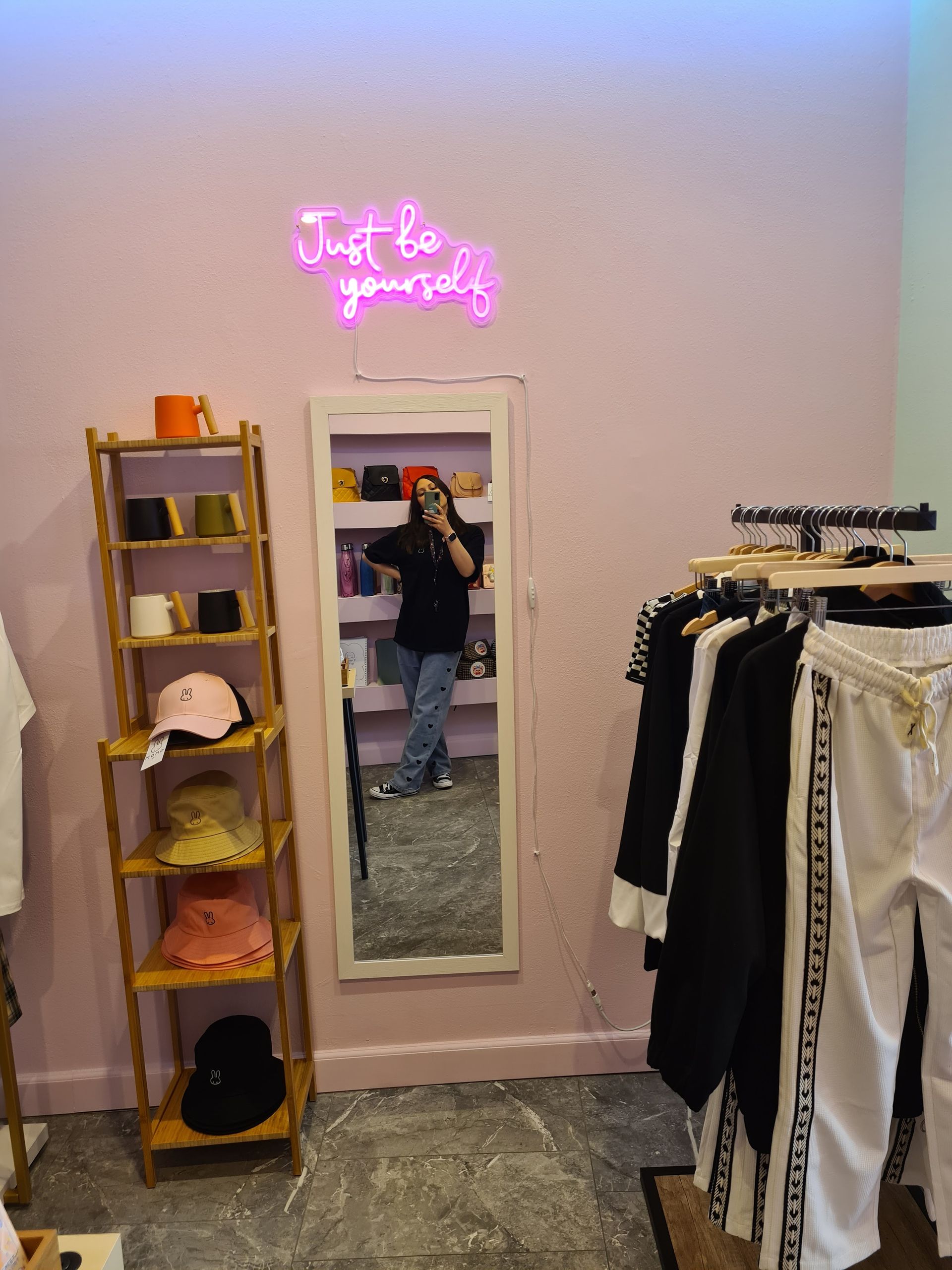 Momo - © Photo by Momo