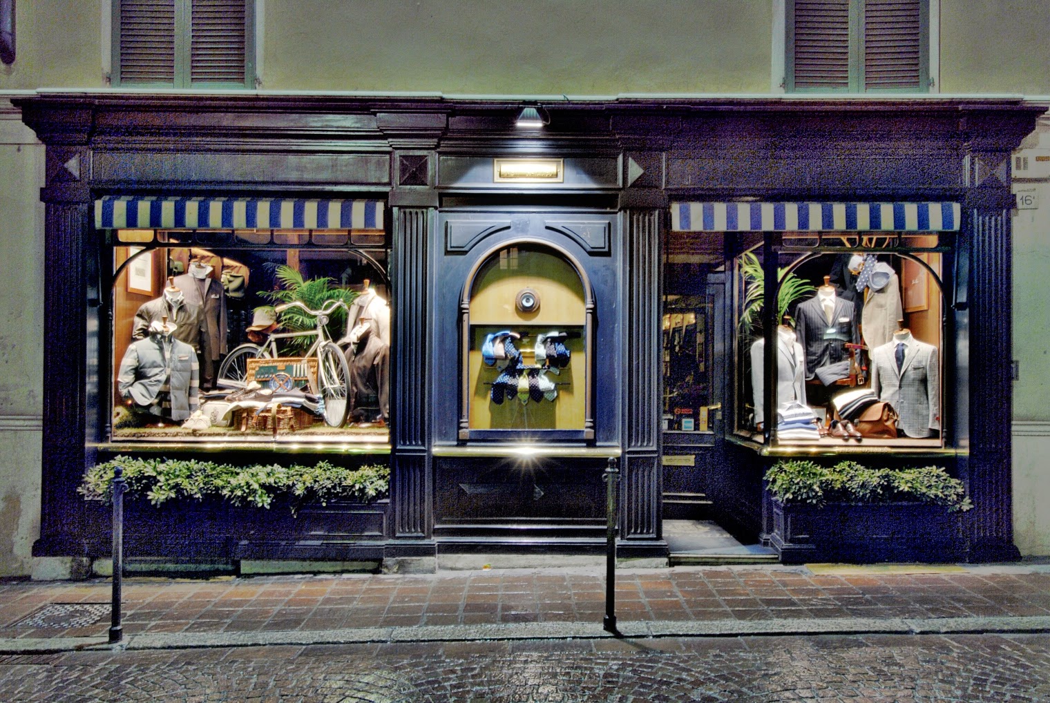 New Galles - © Photo by New Galles