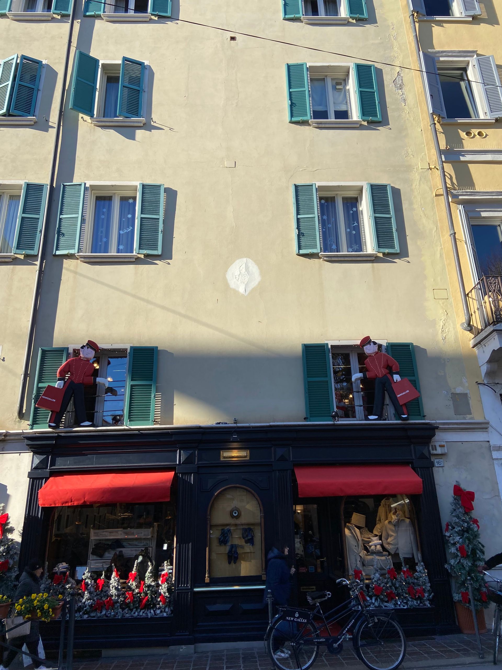 New Galles - © Photo by Elisabetta A.