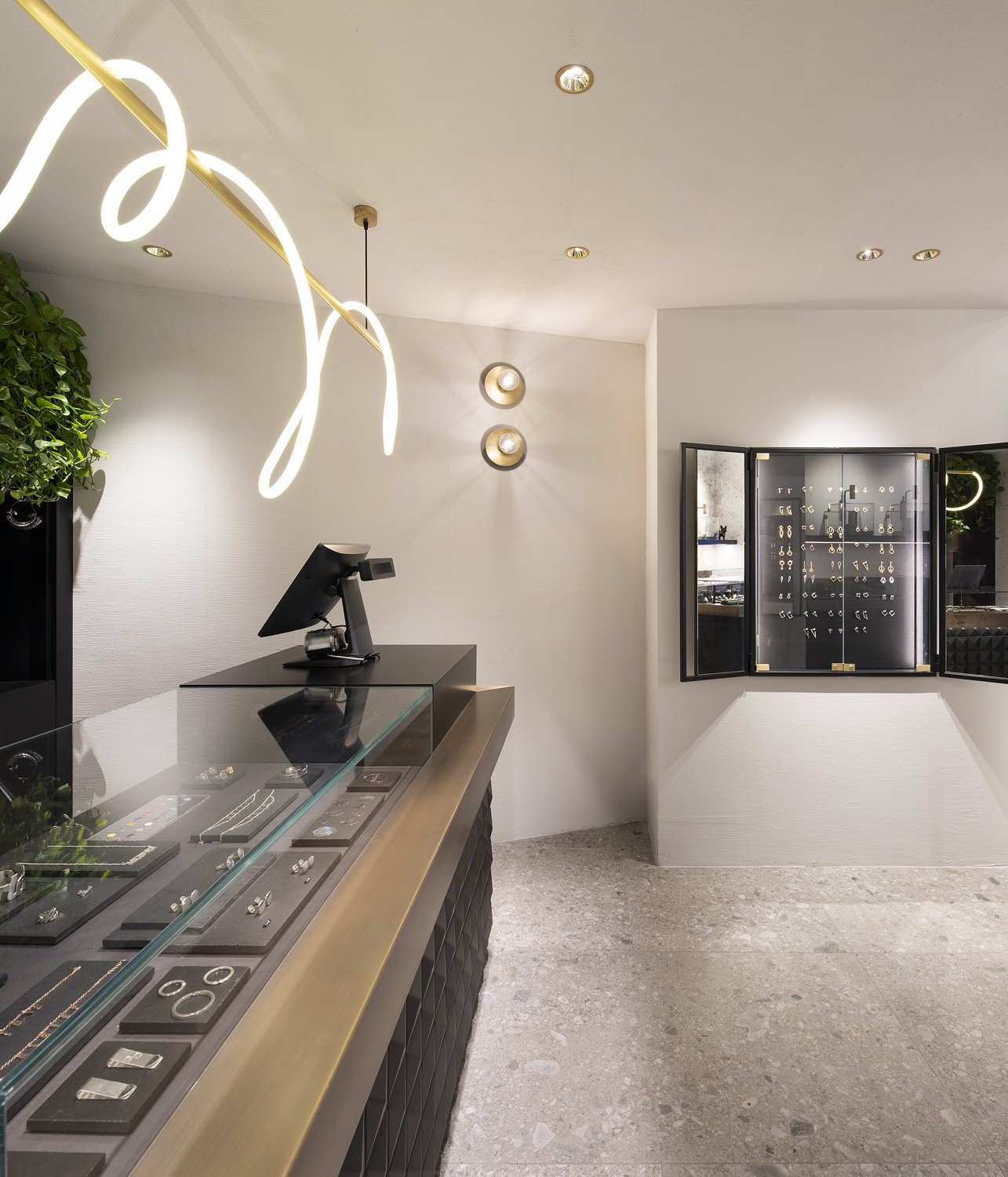 nov-25 - © Photo by Nove25