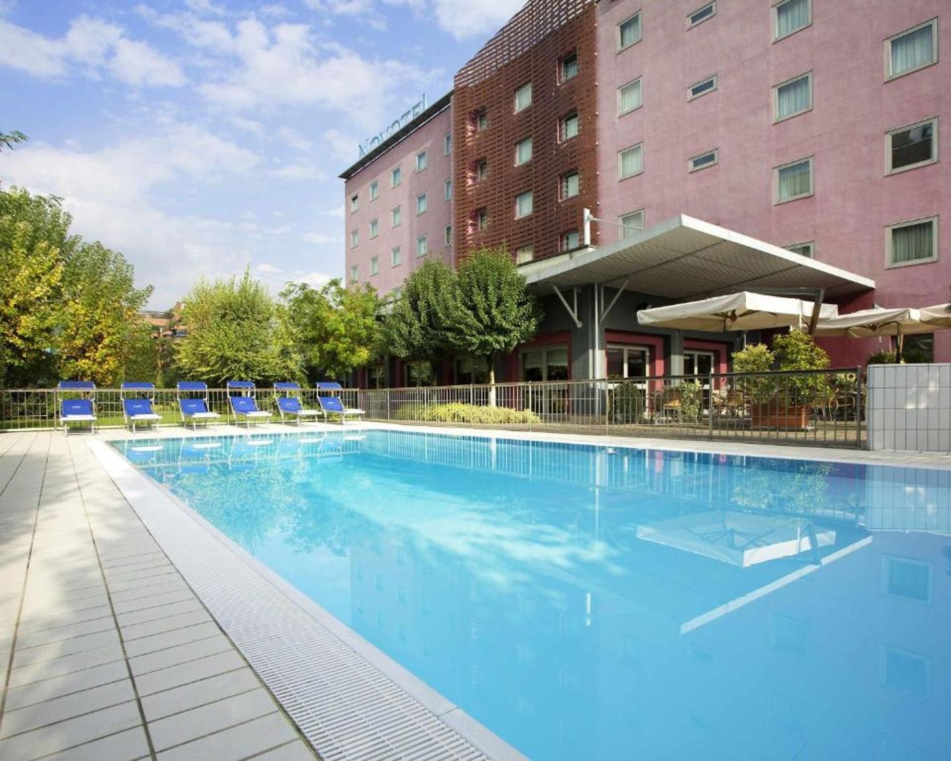novotel bresciadue piscina