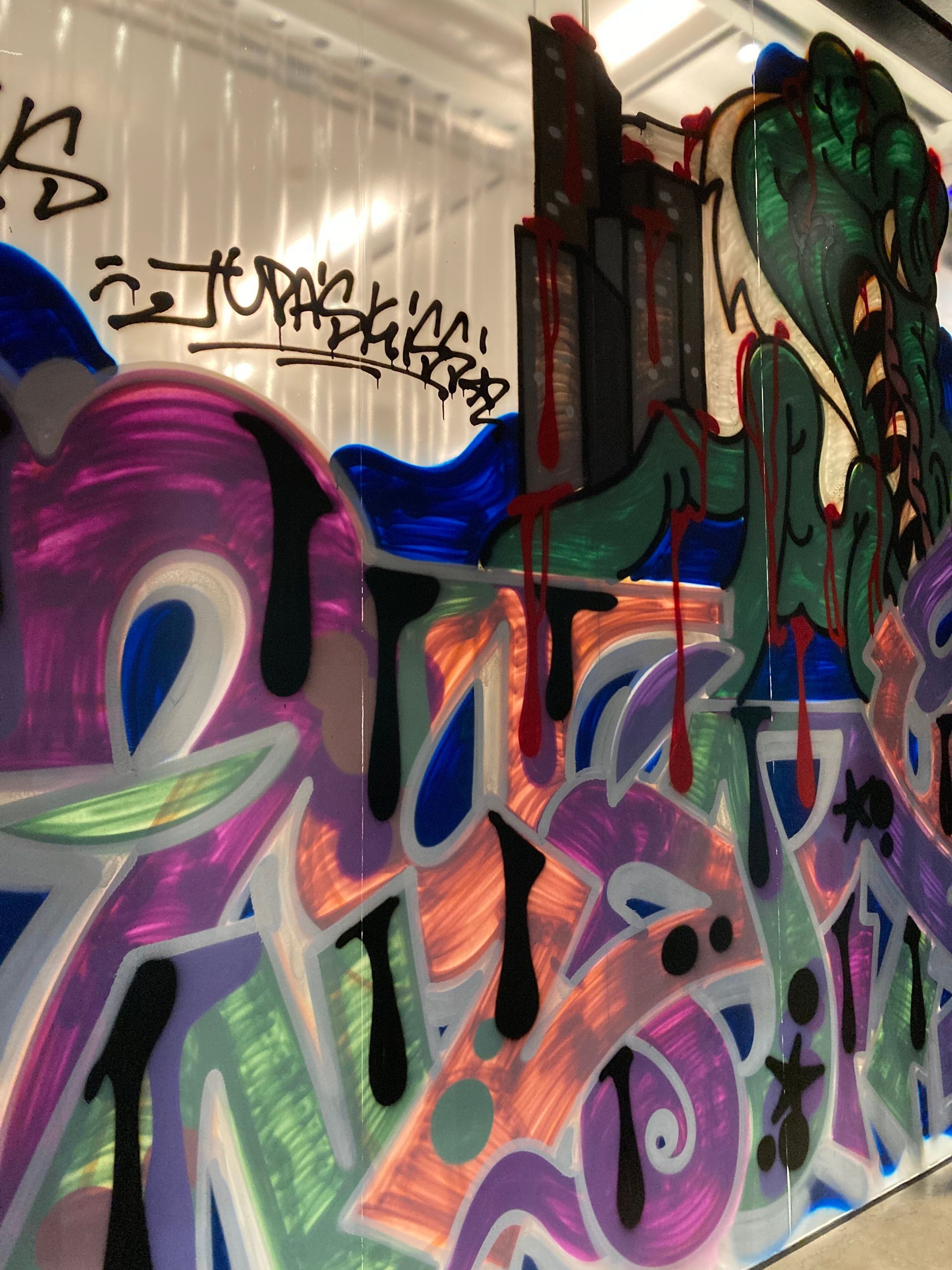 One-Off Uomo [Folli Follie - G&B] - © Photo by kerb52 Robert