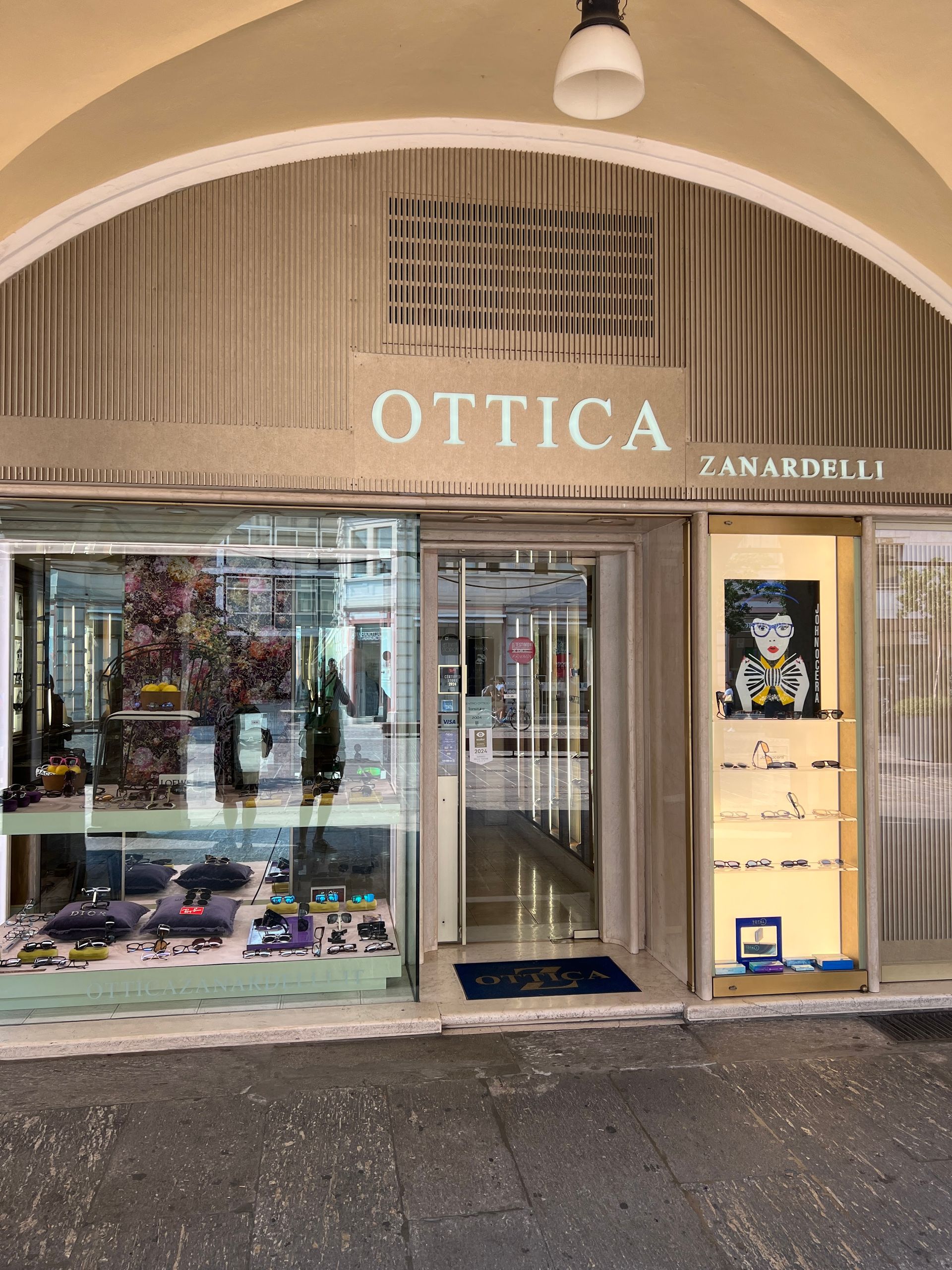 Ottica zanardelli - © Photo by Peter Bremmers