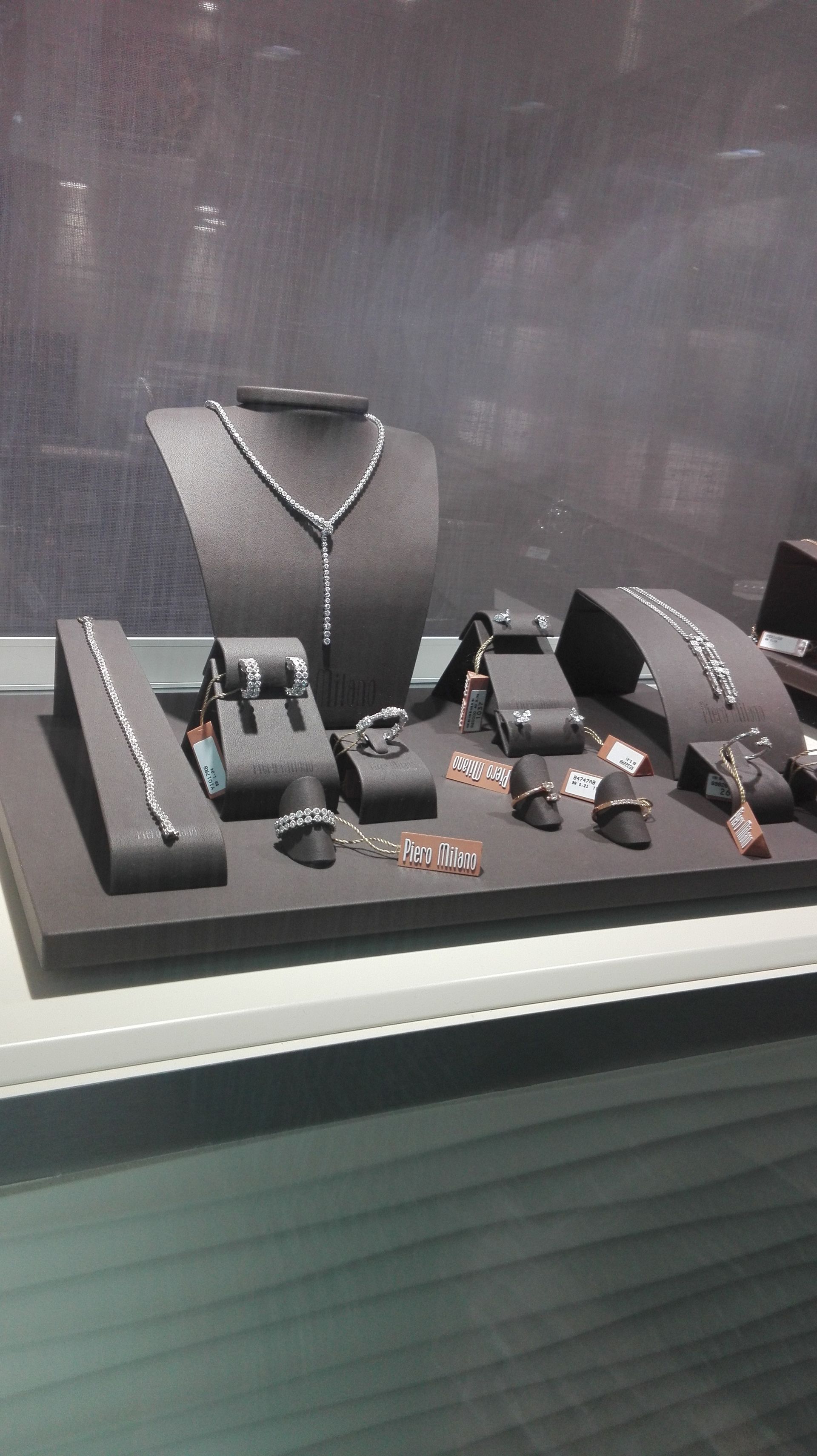 Pasotti gioielli - © Photo by Alex