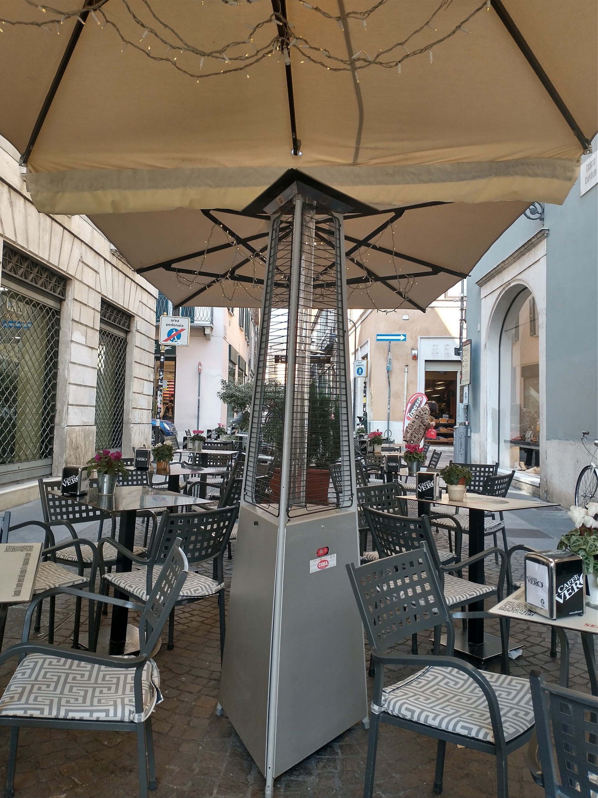 Punto d'incontro - © Photo by Michael