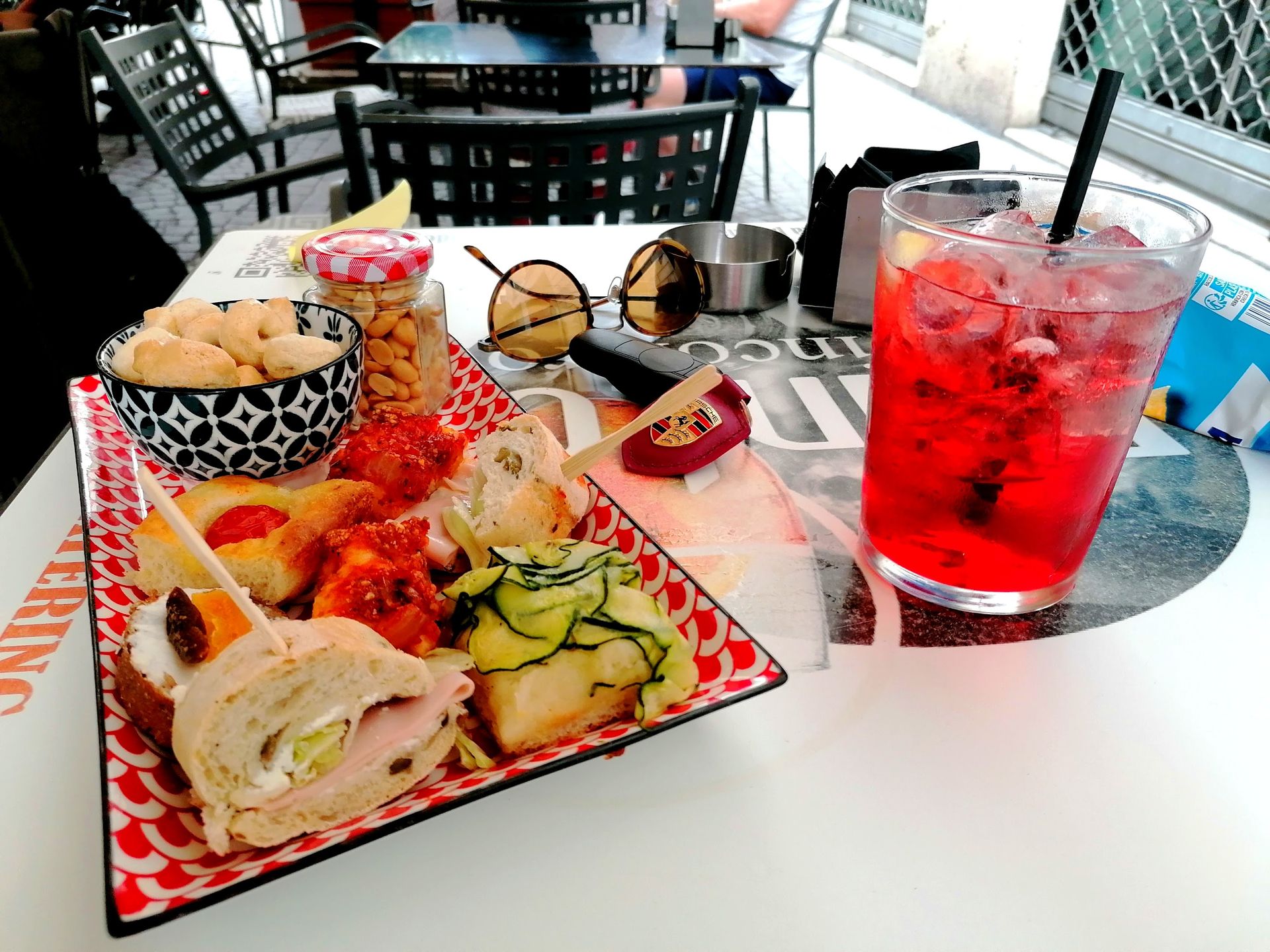 Punto d'incontro - © Photo by Andrea Vinati