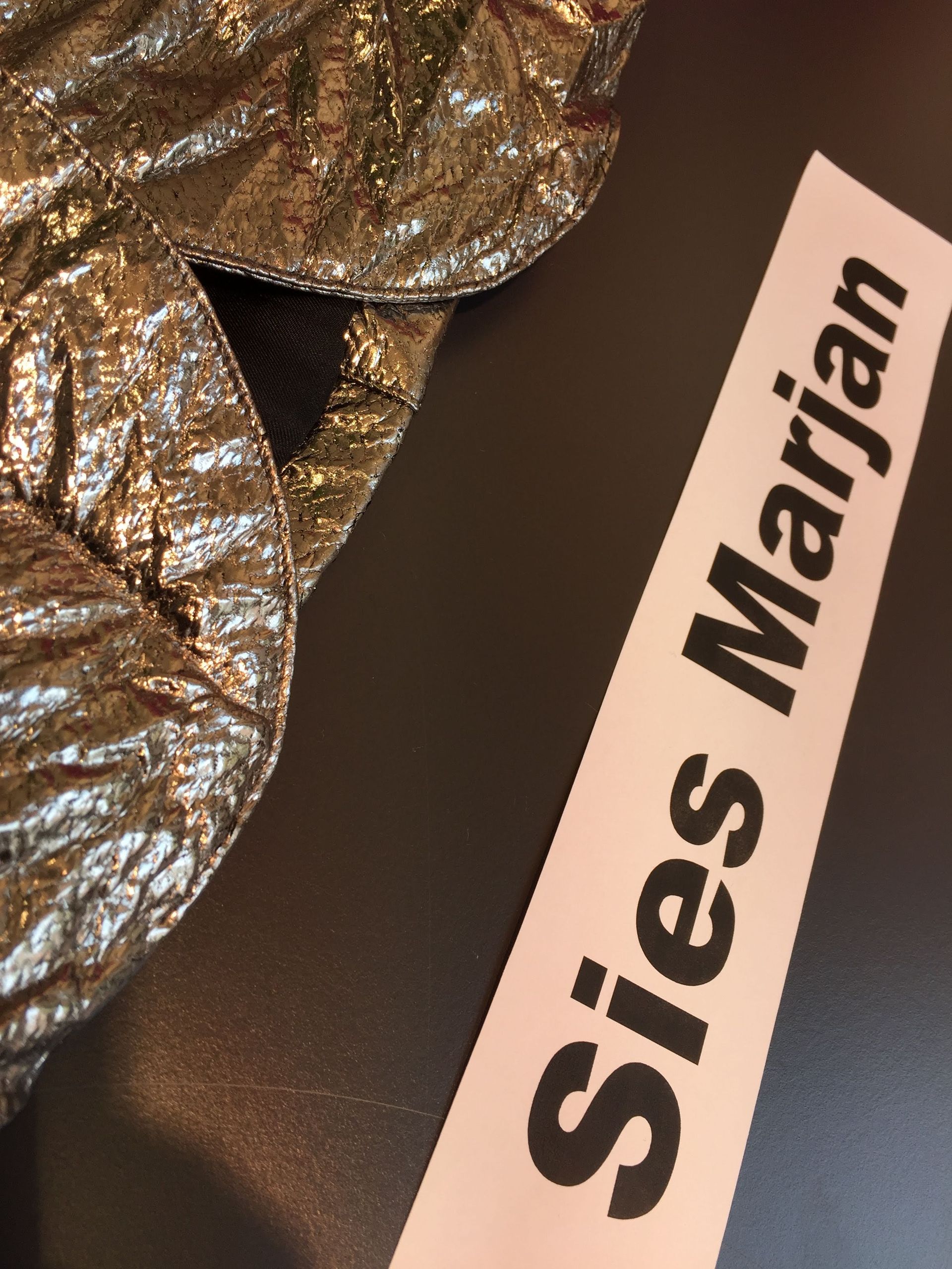 Smart Penelope - © Photo by kerb52 Robert