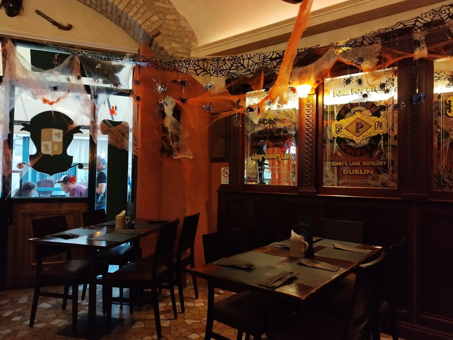 St. Patrick - Irish Pub - © Photo by Marco T