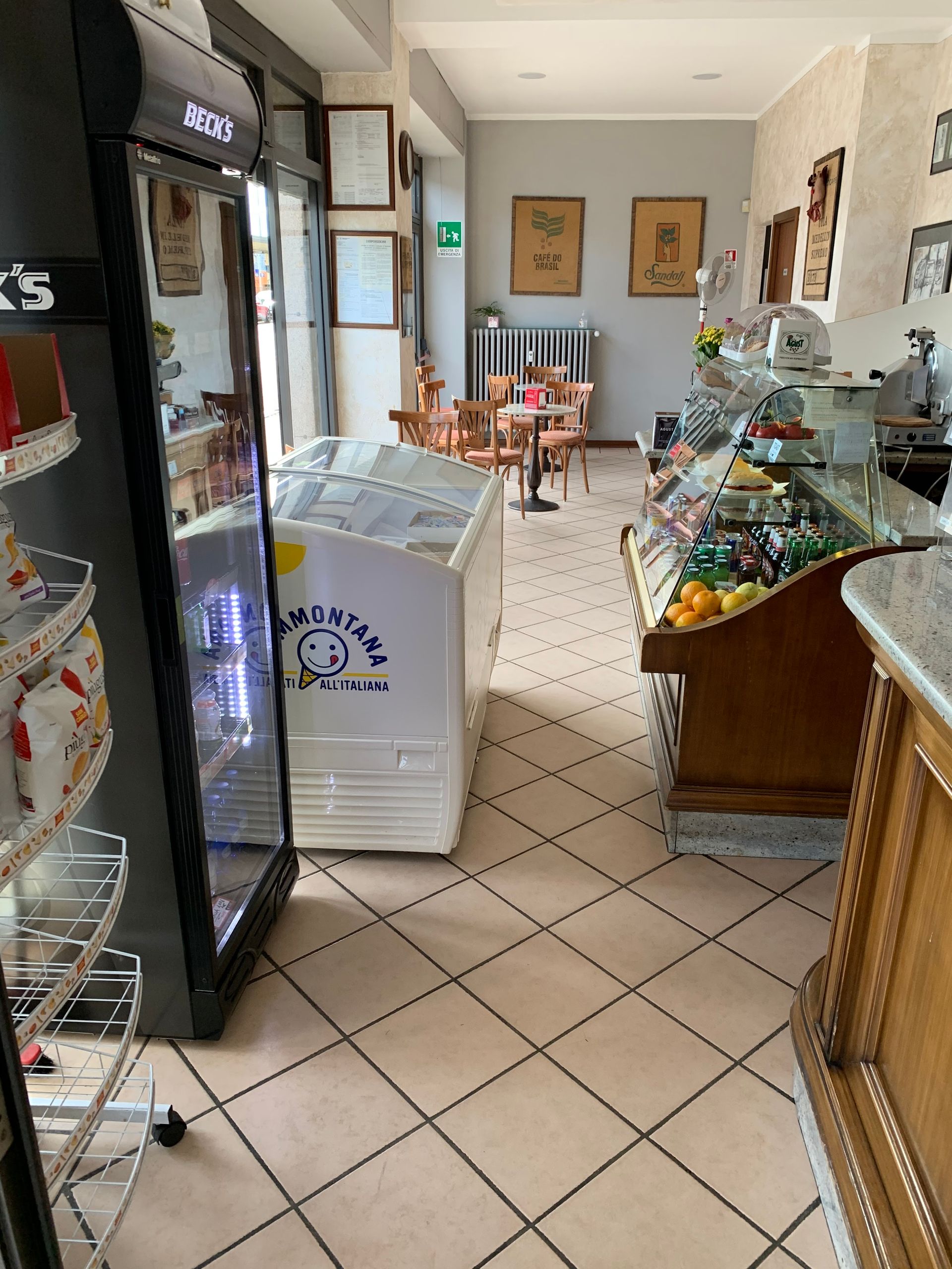 Terry bar - © Photo by Terry Bar