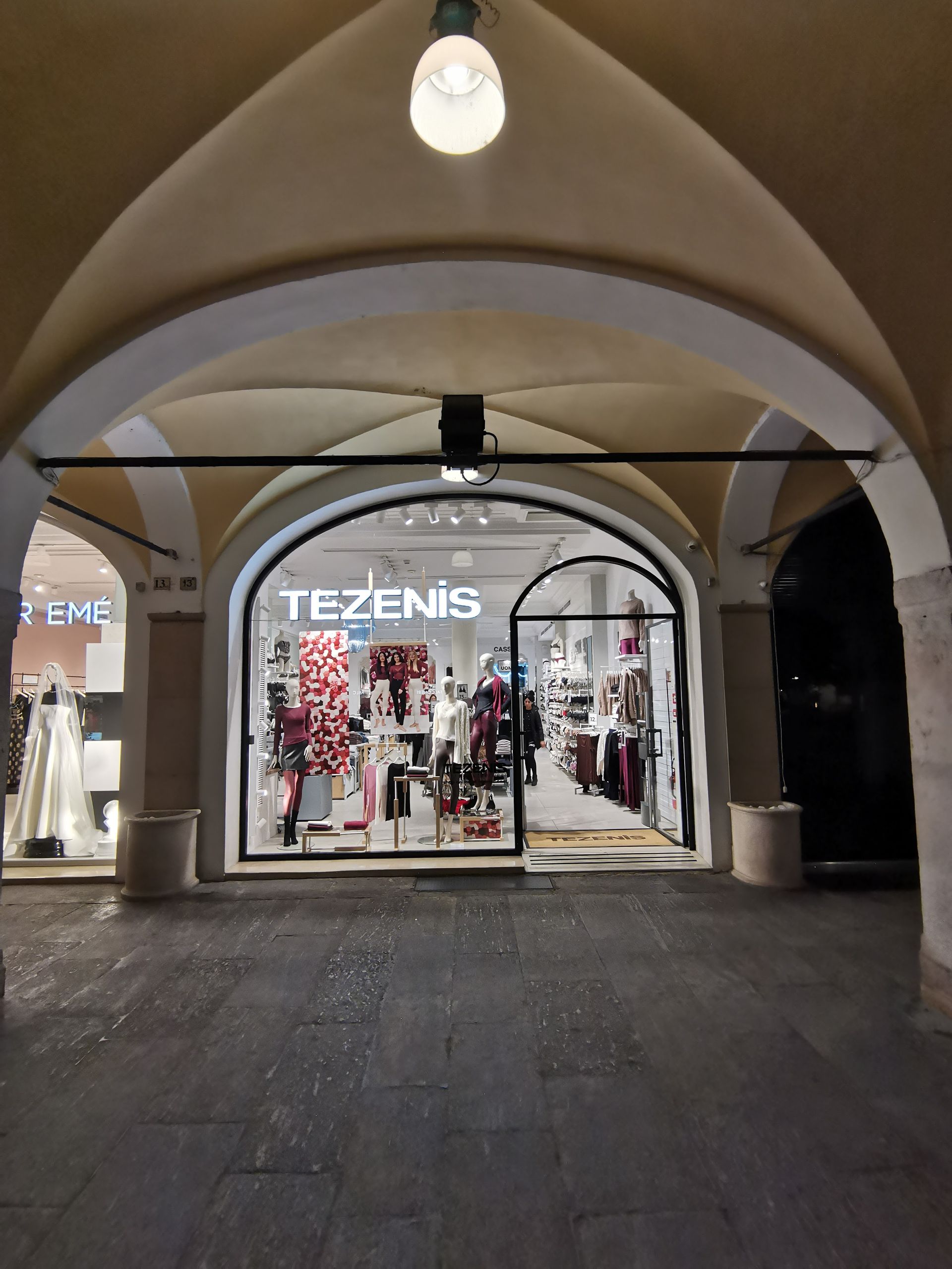 Tezenis - © Photo by I S