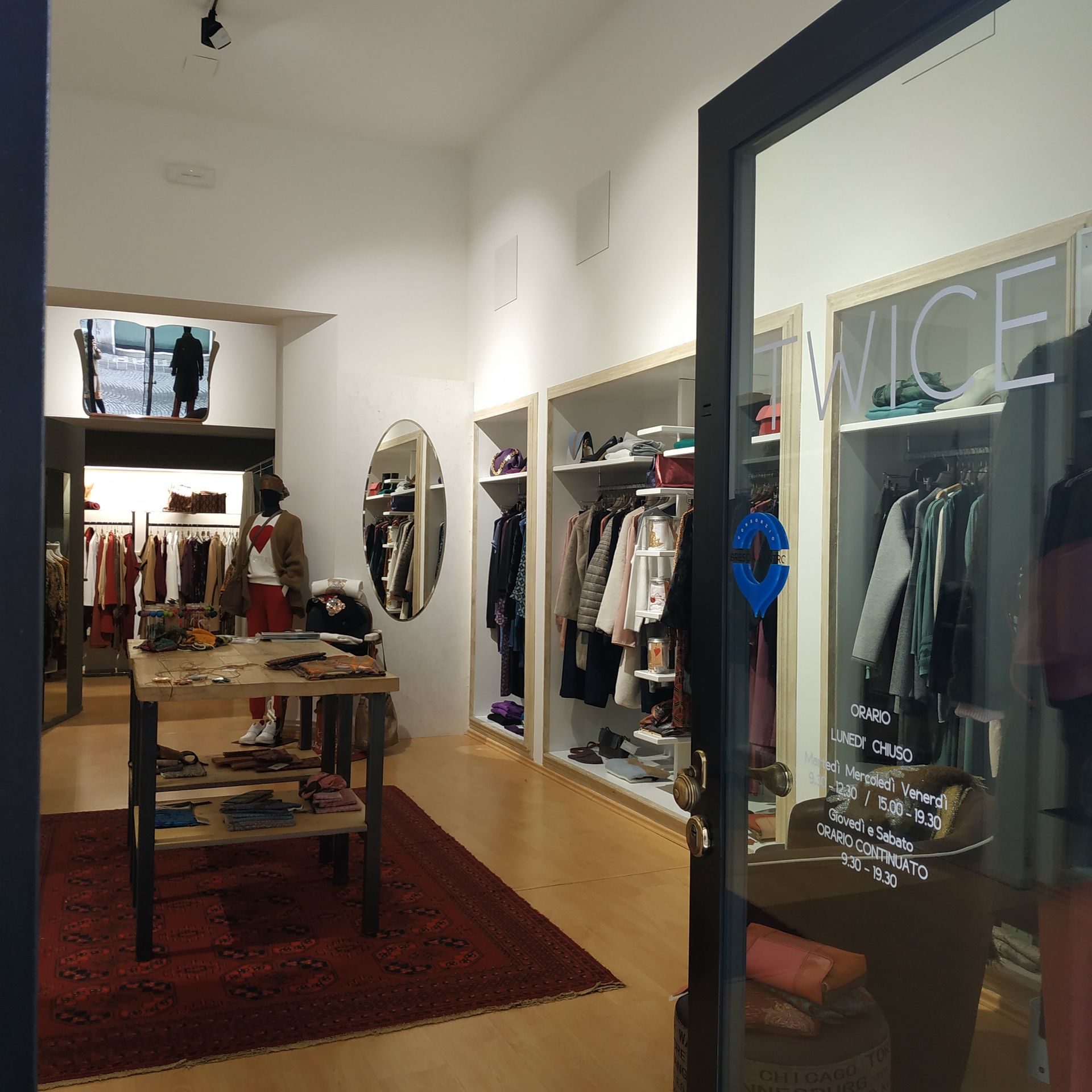 Twice - © Photo by Paola Monticelli