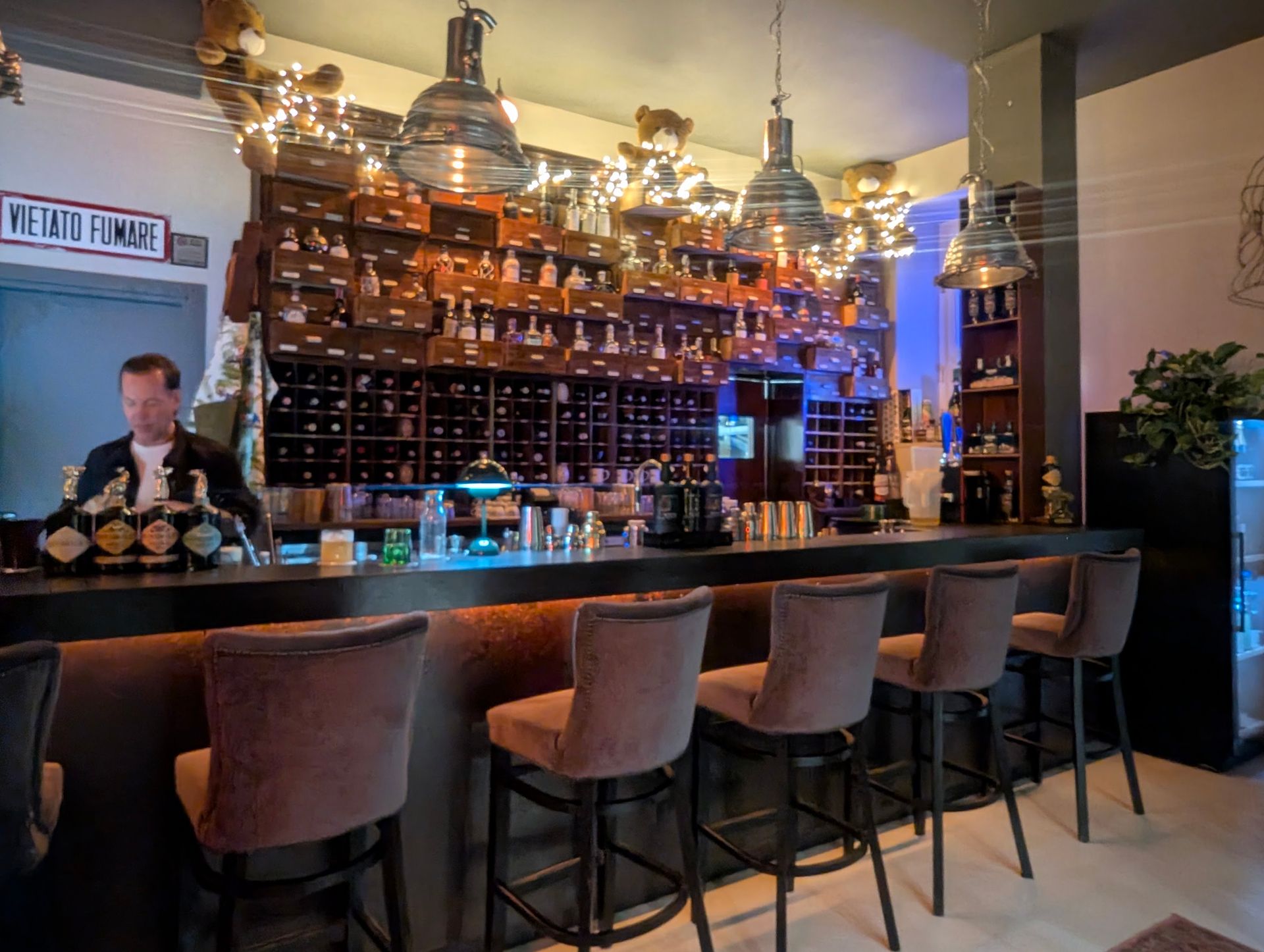 Verso - © Photo by Max Kolomyeytsev