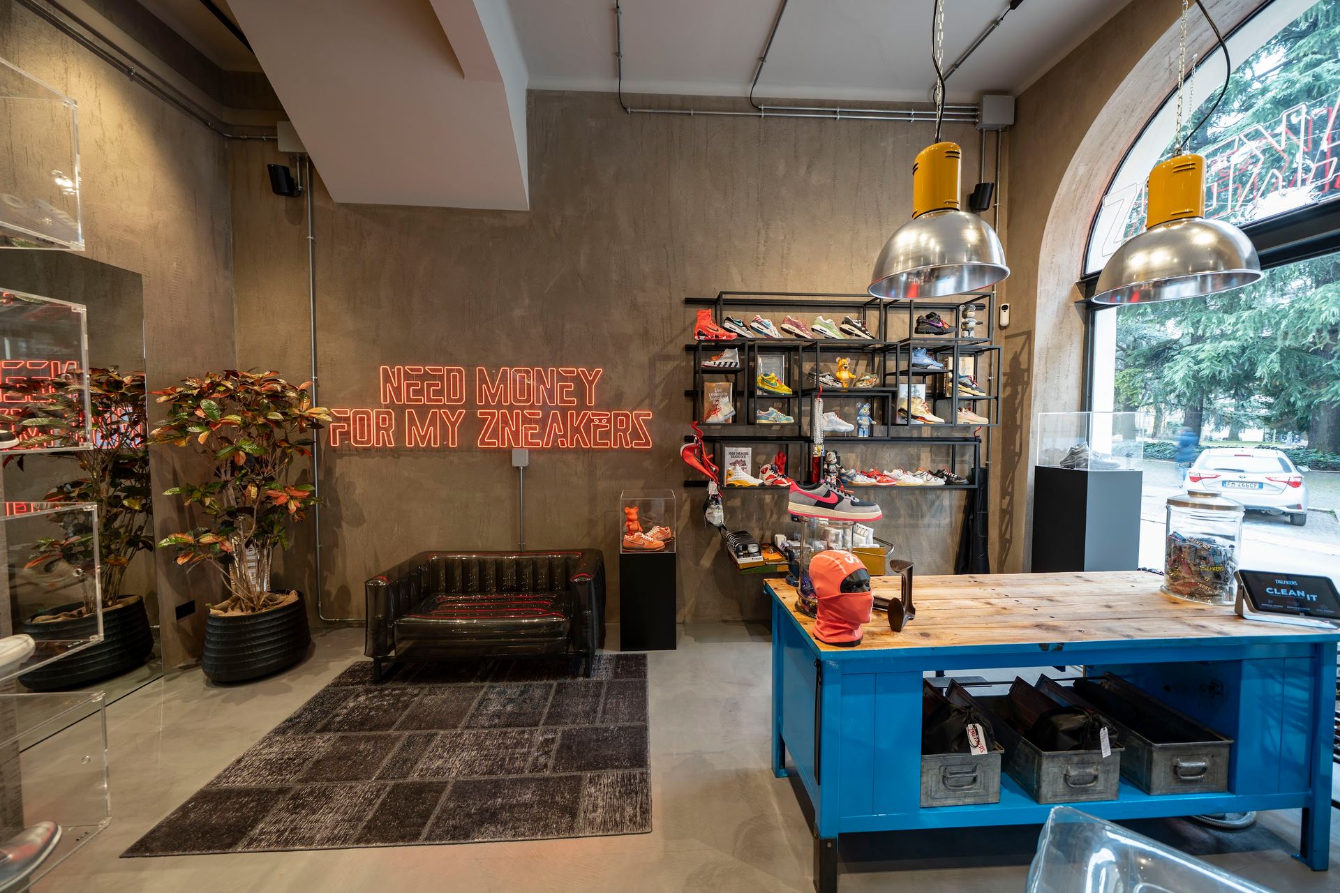 Zneakers - © Photo by ZNEAKERZ