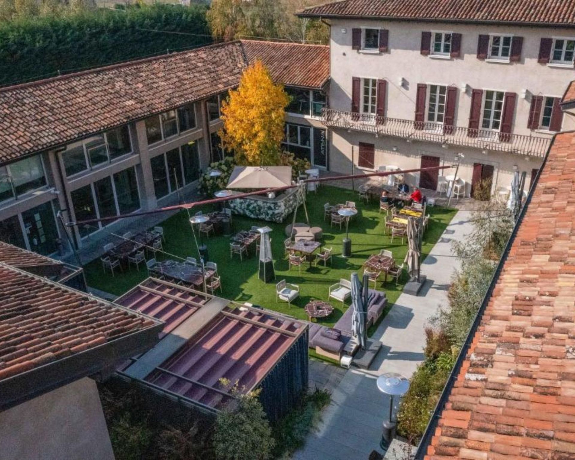 Atena Dolce Vita esterno