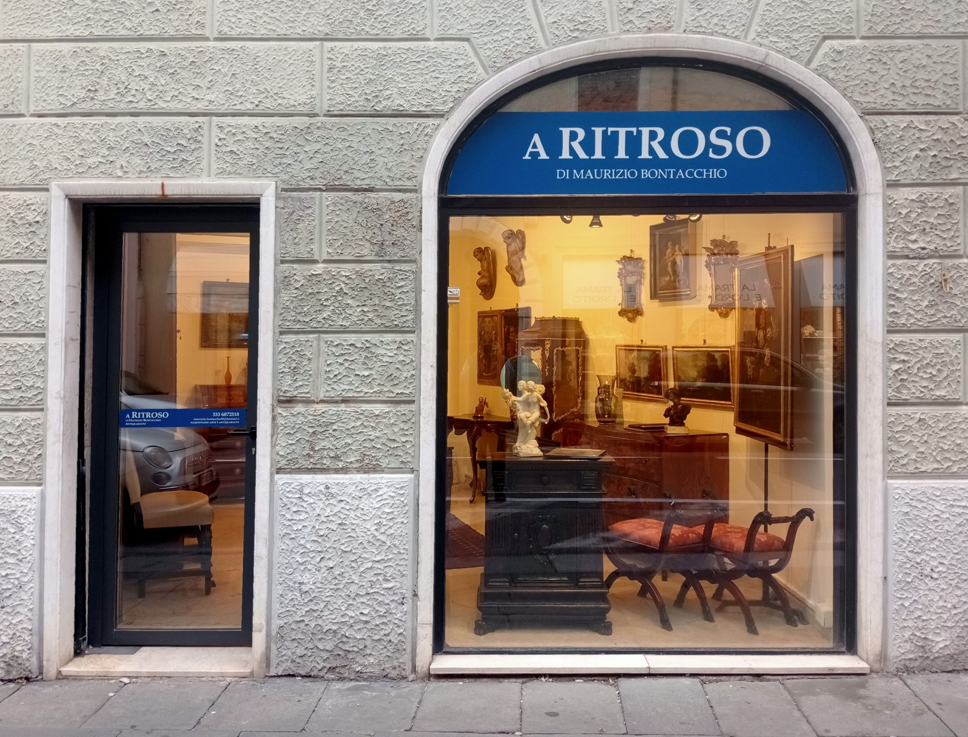 A ritroso - © Photo by A RITROSO ANTIQUARIATO DI BONTACCHIO MAURIZIO