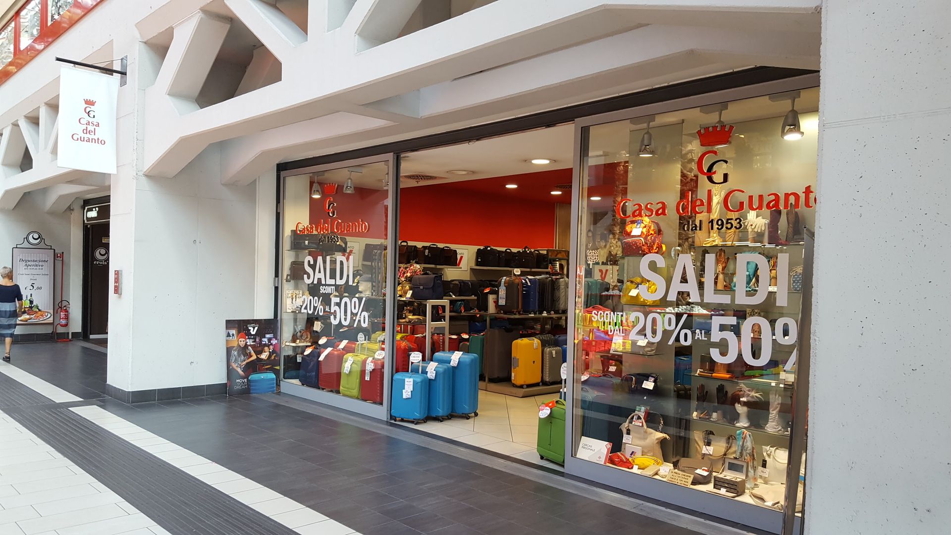 Casa del guanto - © Photo by Alex M.