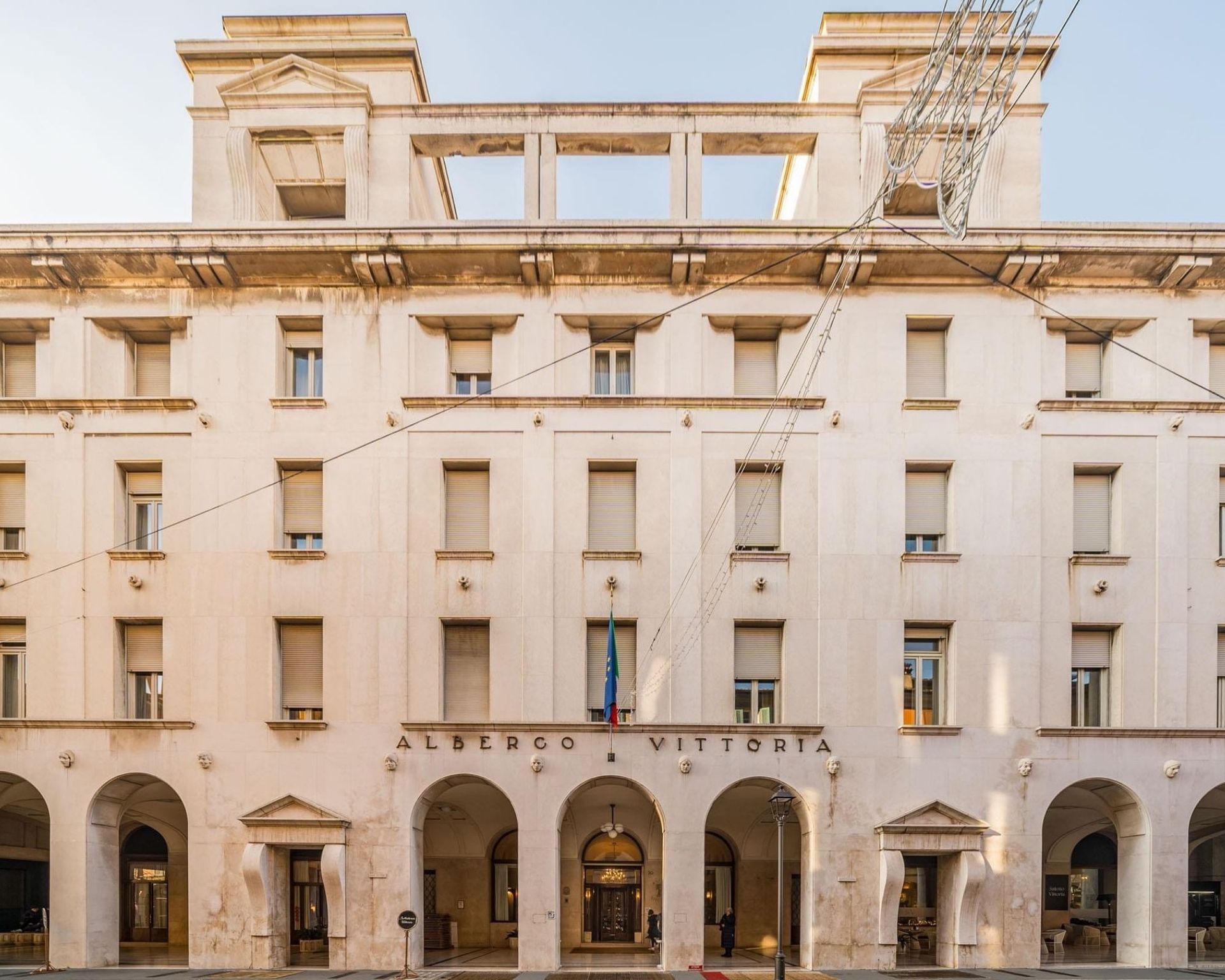 hotel vittoria brescia facciata