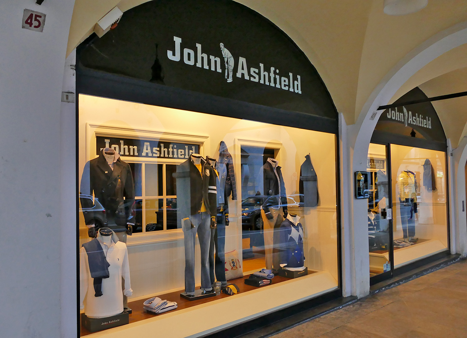 John Ashfield - © Photo by Antoine PRESNEAU
